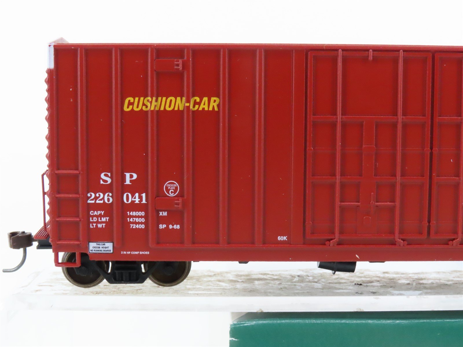 HO LBF 1394 SP Southern Pacific 50' Double Plug Door Hi-Cube Box Car #226041
