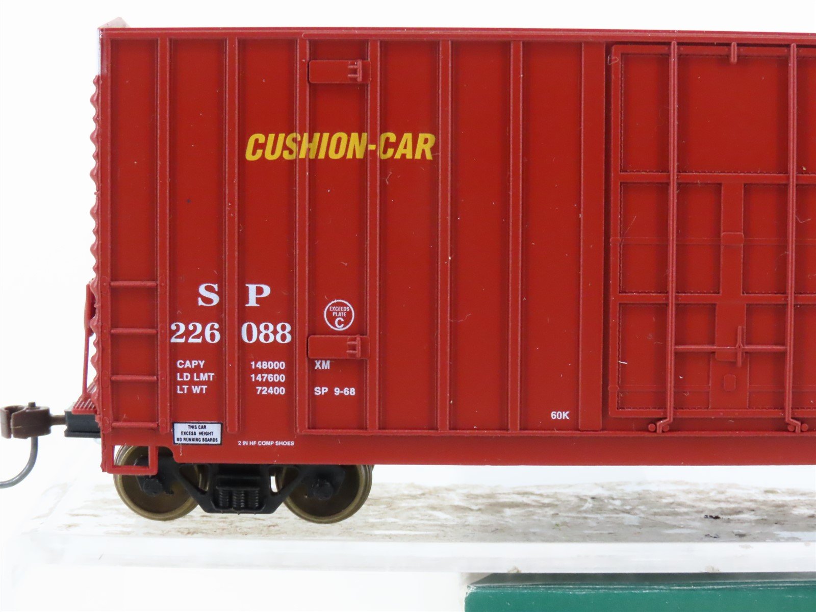 HO LBF 1394 SP Southern Pacific 50' Double Plug Door Hi-Cube Box Car #226088