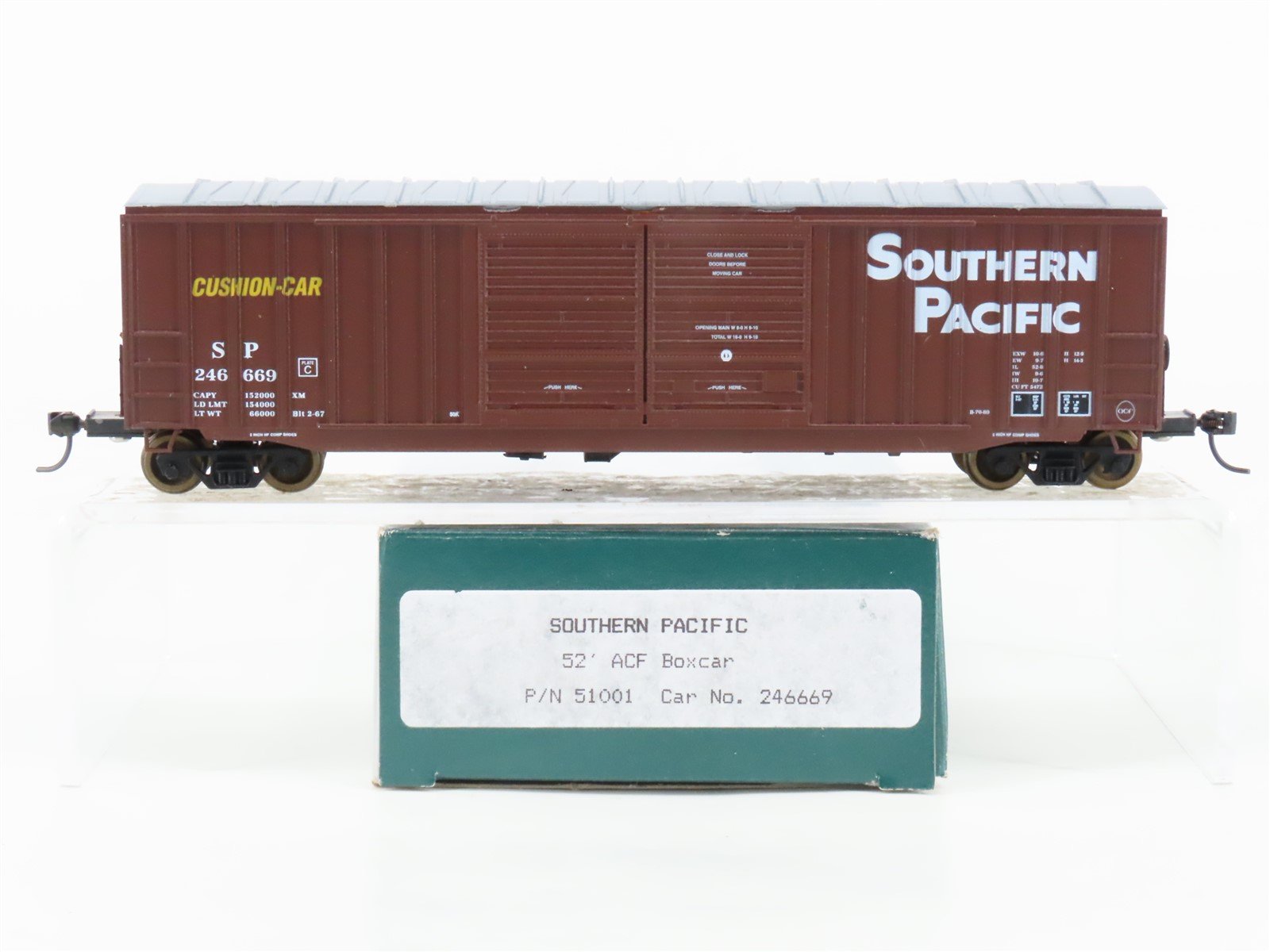 HO Scale LBF 51001 SP Southern Pacific 52' ACF Double Door Box Car #246669