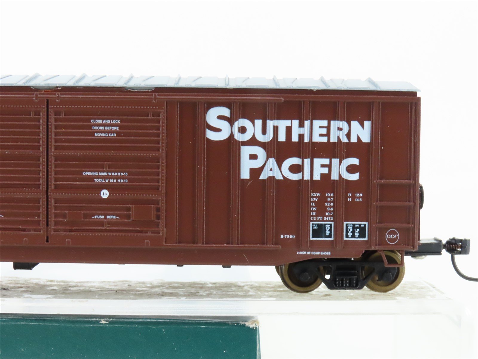 HO Scale LBF 51001 SP Southern Pacific 52' ACF Double Door Box Car #246669