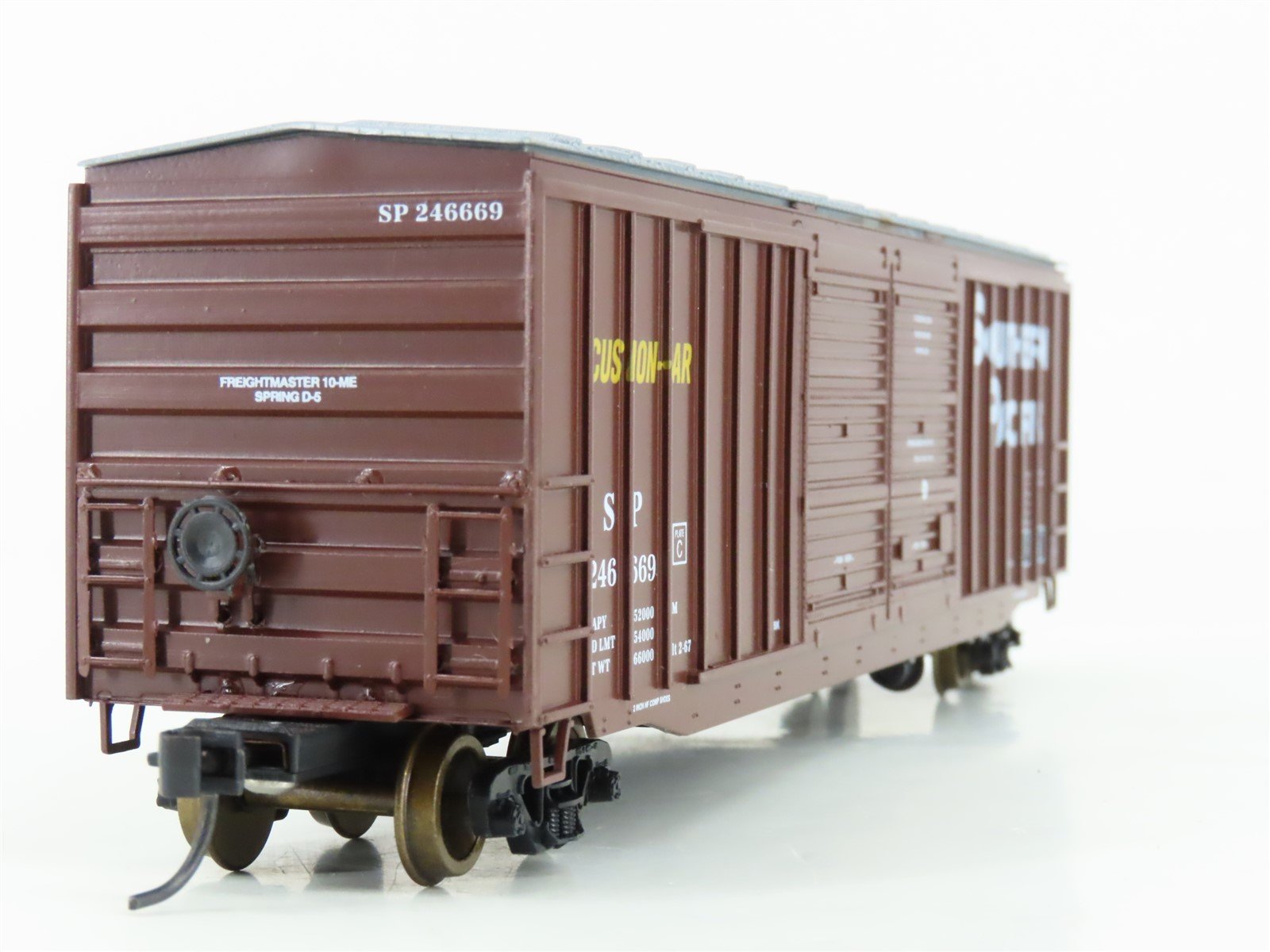 HO Scale LBF 51001 SP Southern Pacific 52' ACF Double Door Box Car #246669