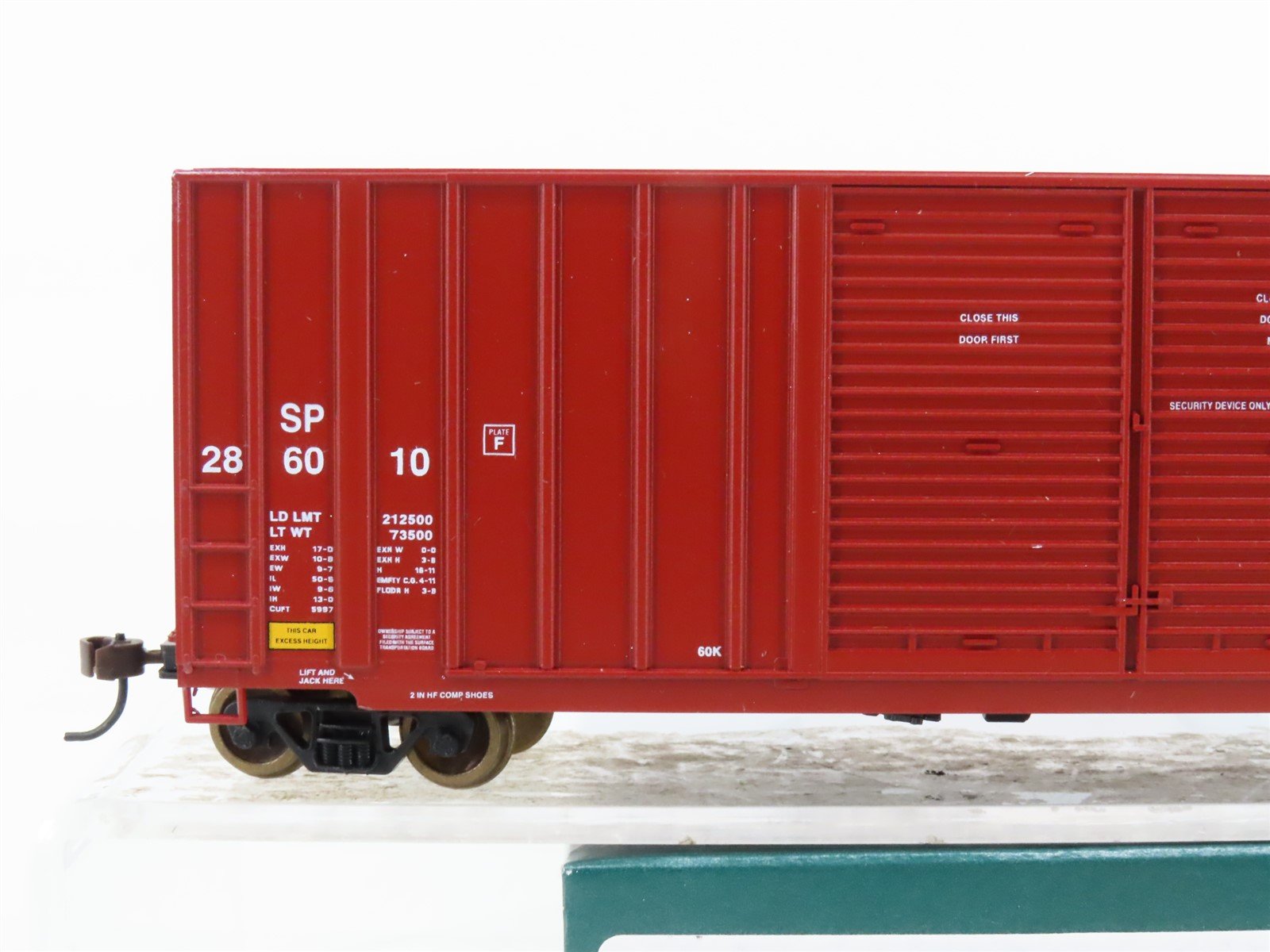 HO Scale LBF 51205 SP Southern Pacific 50' Double Door Hi-Cube Box Car #286010
