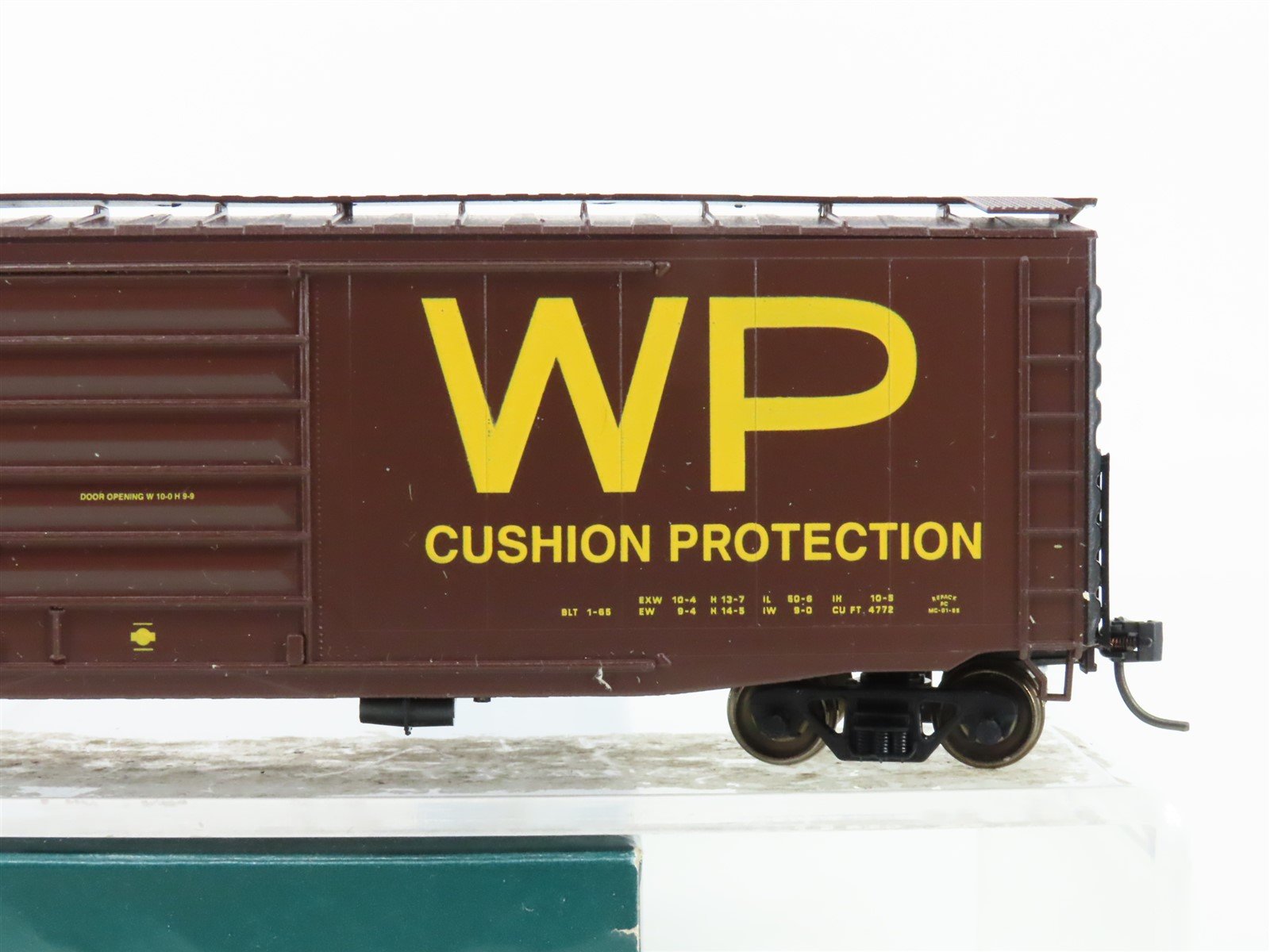 HO Scale LBF 51701 WP Western Pacific 50' PS-1 Single Door Box Car #19825