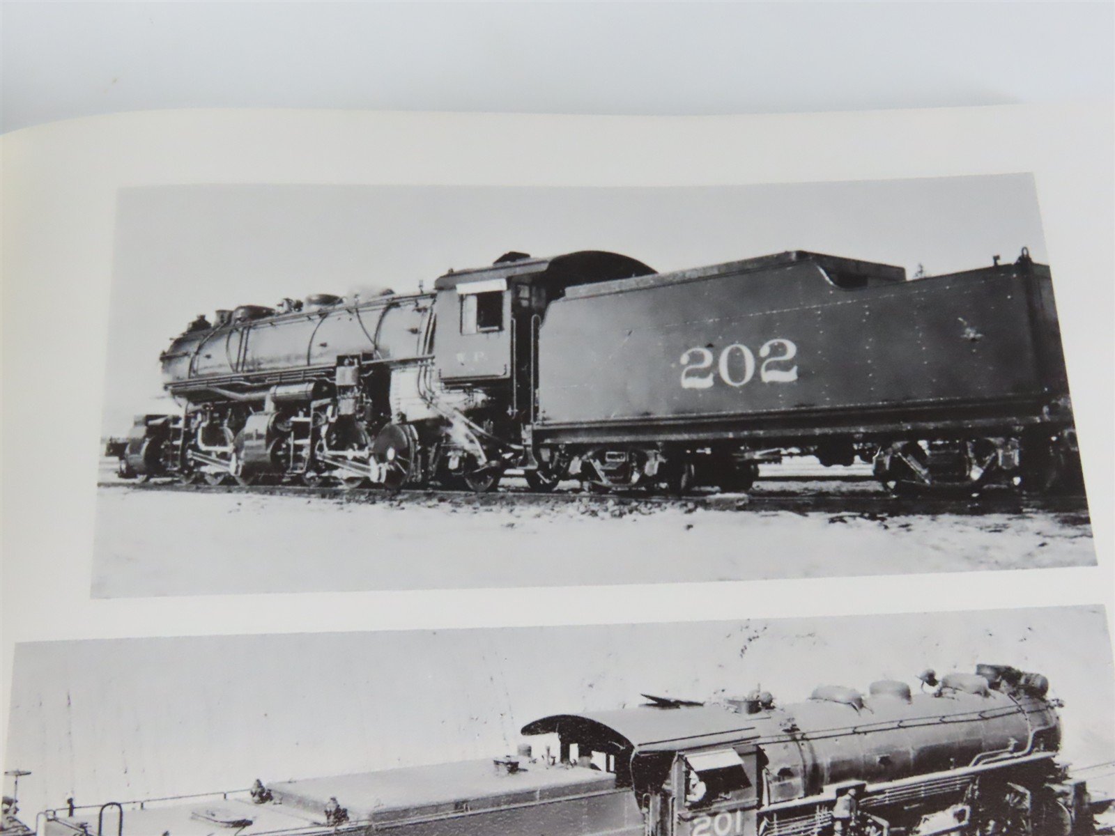Western Pacific Steam Locomotives, Passenger Trains & Cars by Dunscomb ©1988