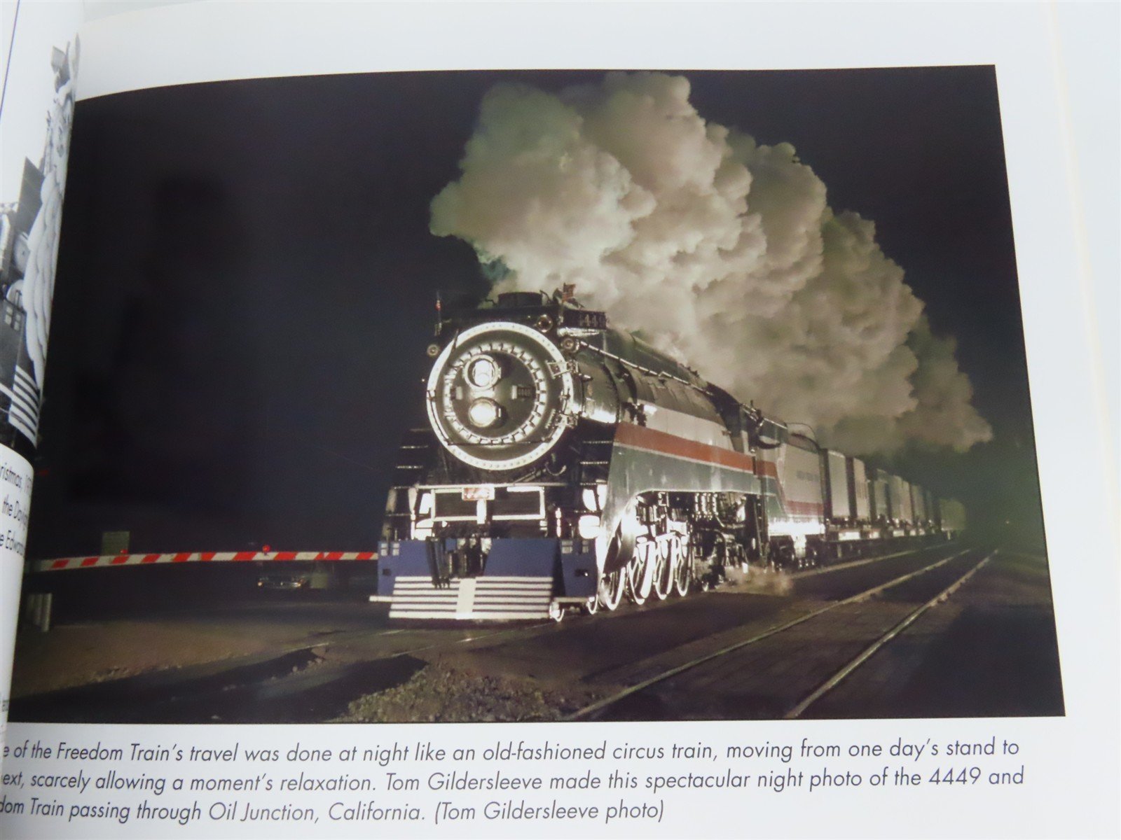 Traintech: Southern Pacific Daylight Steam Locomotives by Johnsen ©2006 SC Book