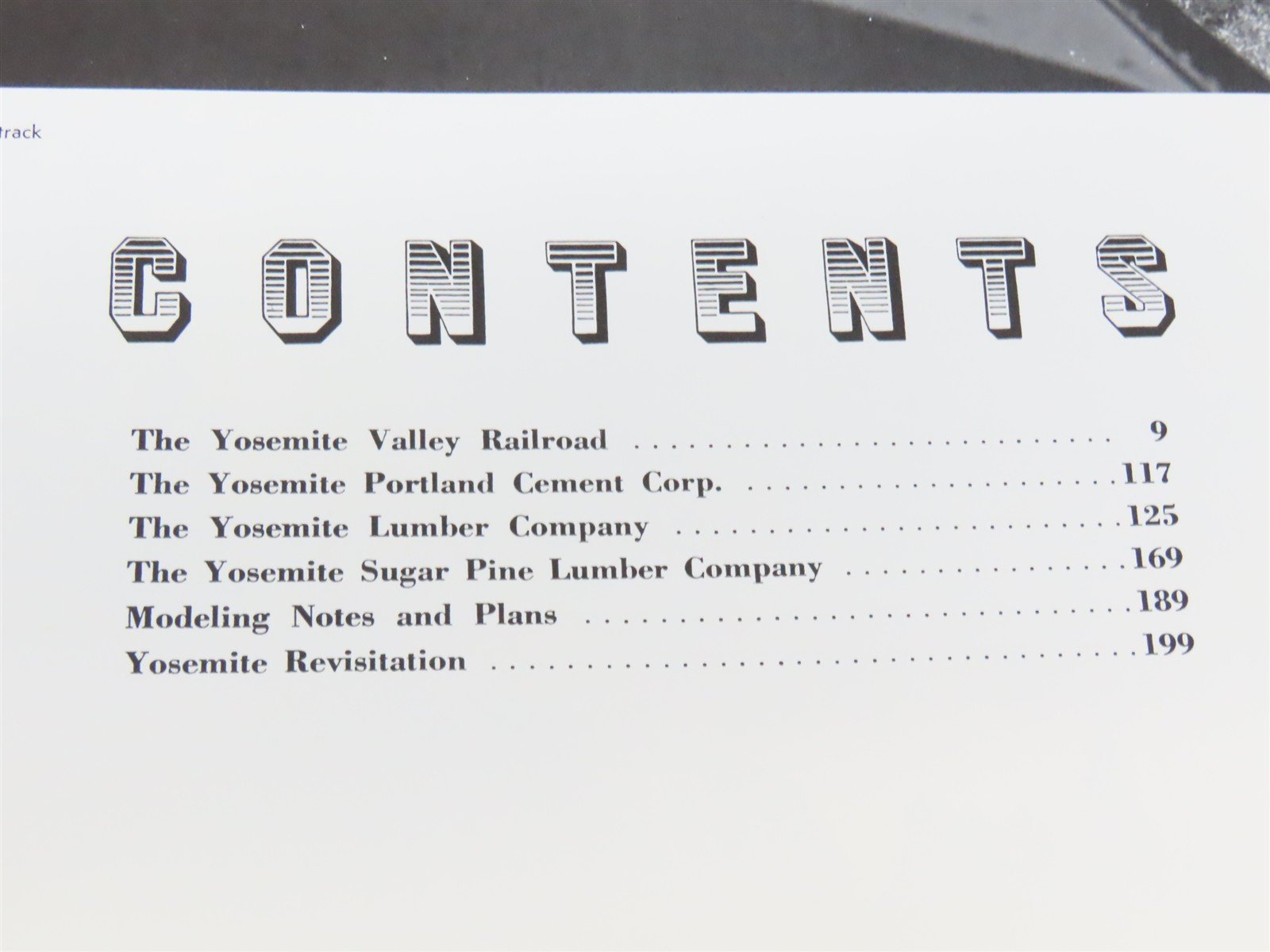 Railroads of the Yosemite Valley by Hank Johnston ©1995 SC Book