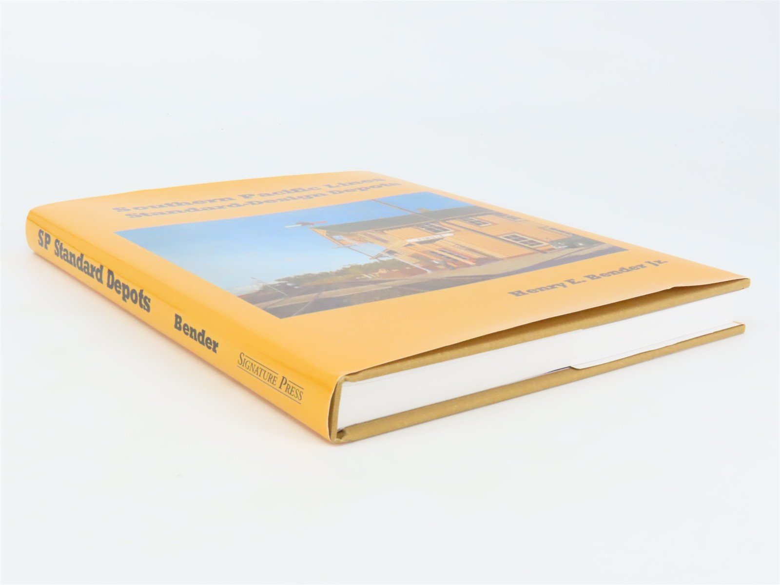 Southern Pacific Lines Standard-Design Depots by Henry E Bender Jr ©2013 HC Book