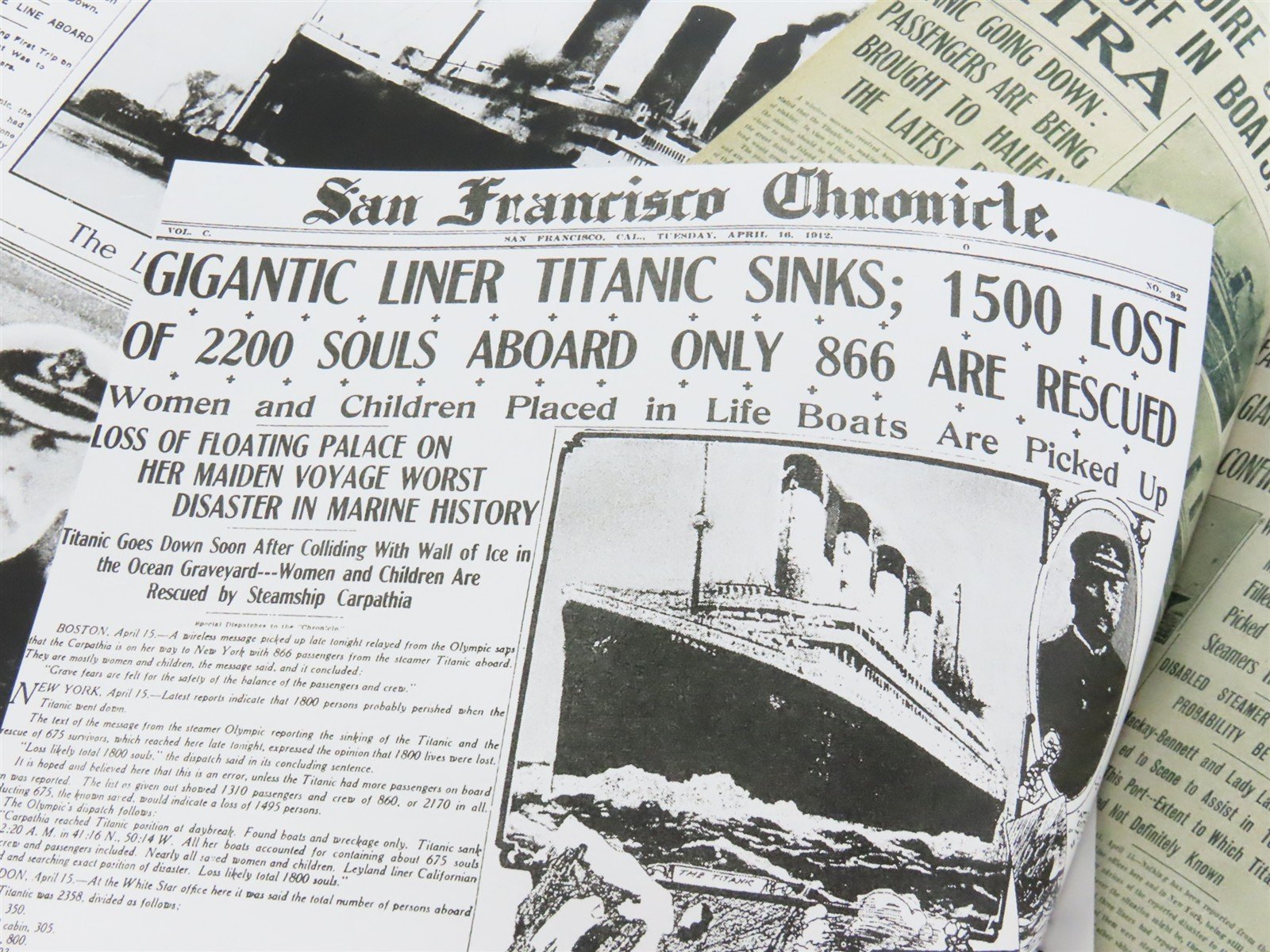 LIFE Titanic: The Tragedy that Shook the World - One Century Later ©2012 HC Book