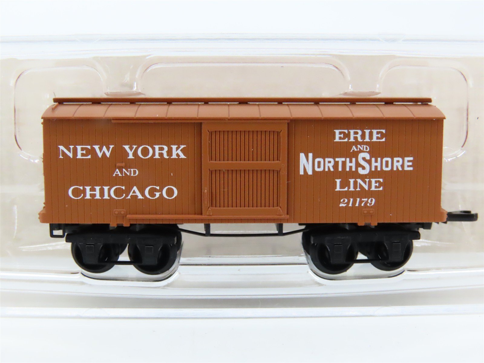 N Micro-Trains MTL 15152242 ENSL Erie & North Shore Line 26' Box Car #21179
