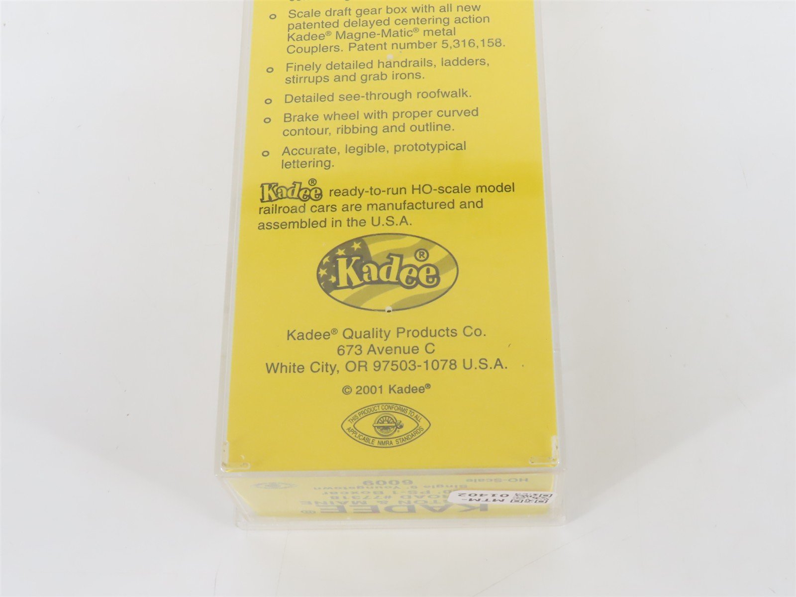 HO Scale Kadee 6009 B&M Boston & Maine 50' PS-1 Single Door Box Car #77318