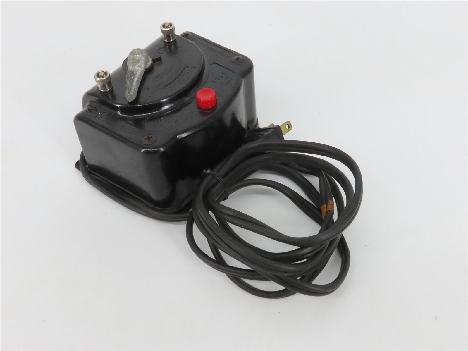 Lionel Type-1053 Multivolt 60 Watt AC Hobby Transformer