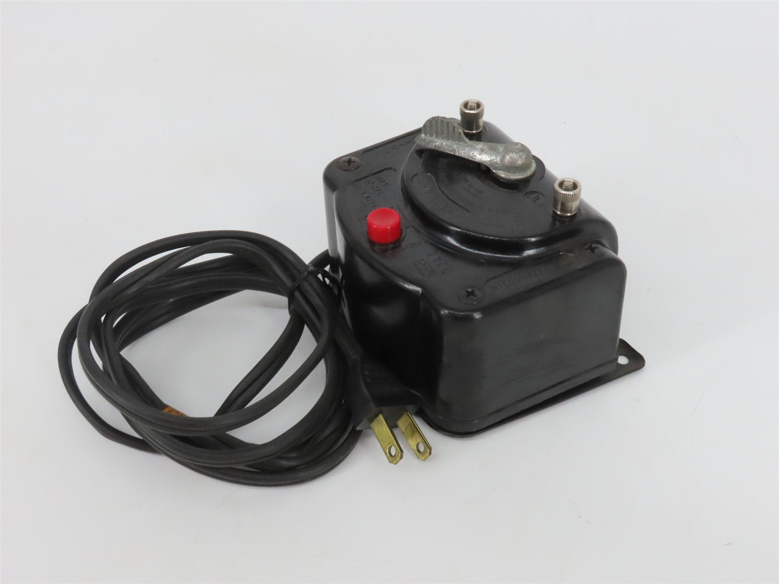 Lionel Type-1053 Multivolt 60 Watt AC Hobby Transformer