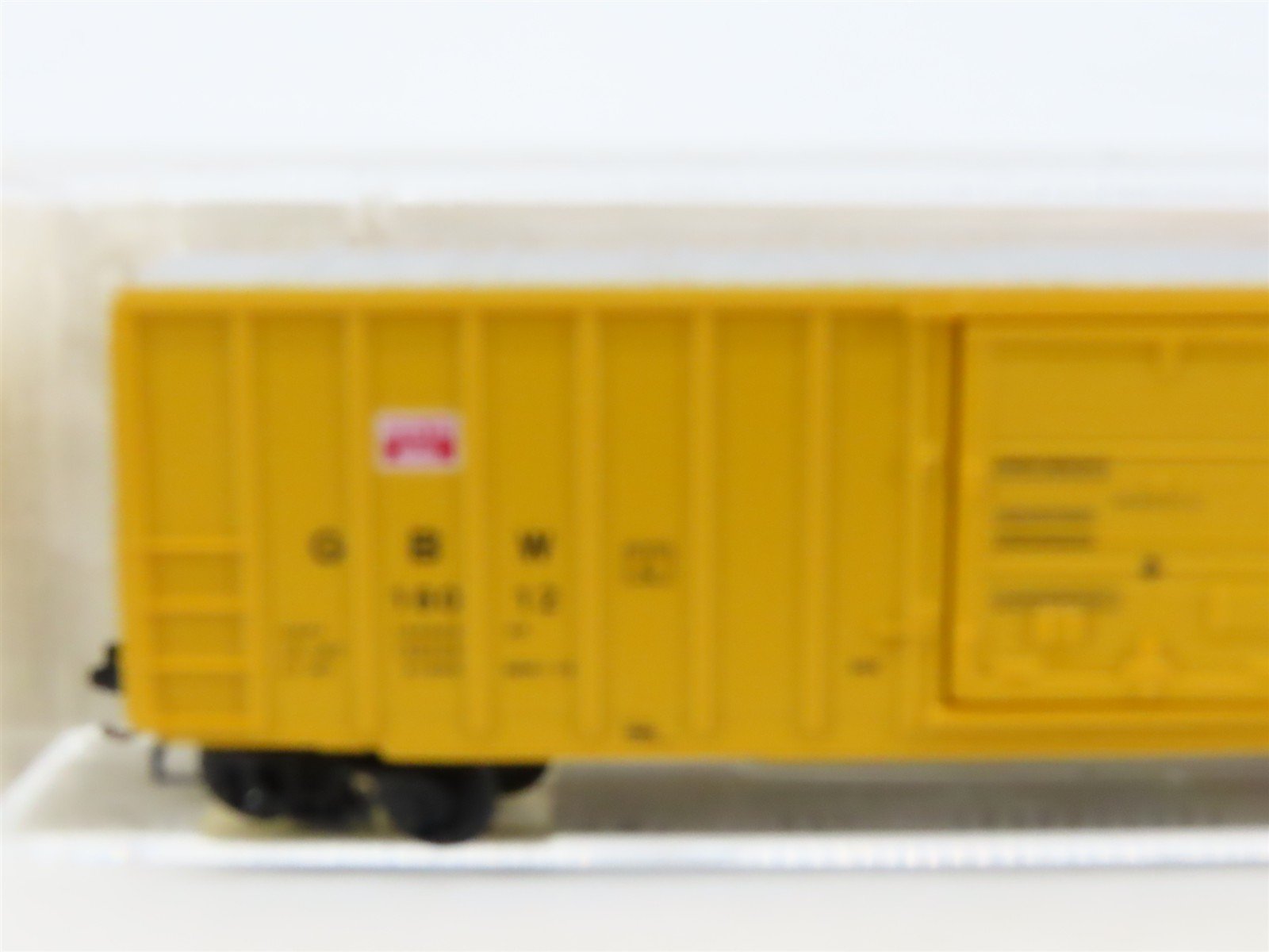 N Scale Micro-Trains MTL 25230 GBW Green Bay Route 50' Rib Side Box Car #16012