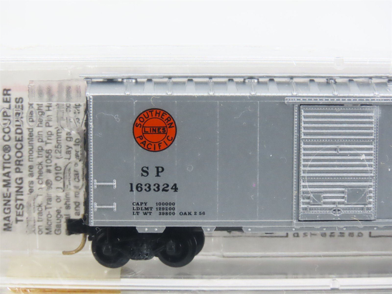 N Scale Micro-Trains MTL 20760 SP Southern Pacific Overnights 40' Boxcar #163324