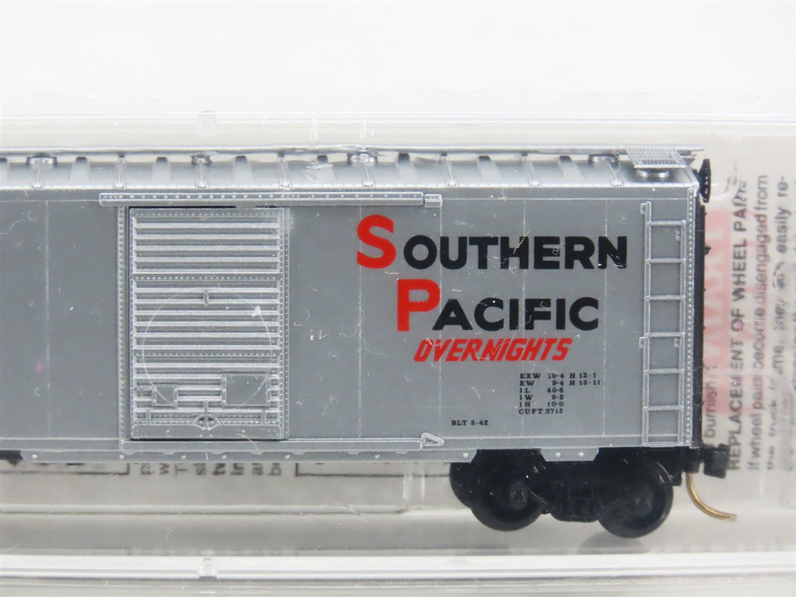 N Scale Micro-Trains MTL 20760 SP Southern Pacific Overnights 40' Boxcar #163324