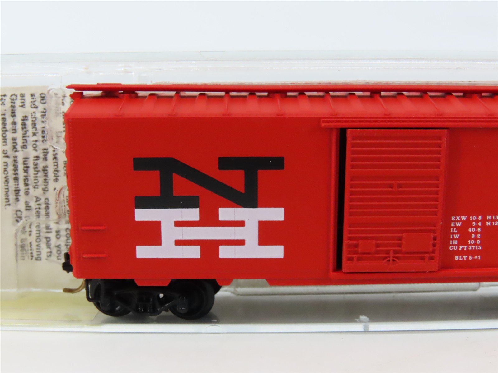 N Scale Kadee Micro-Trains MTL 20830 NH New Haven 40' Single Door Box Car #32198