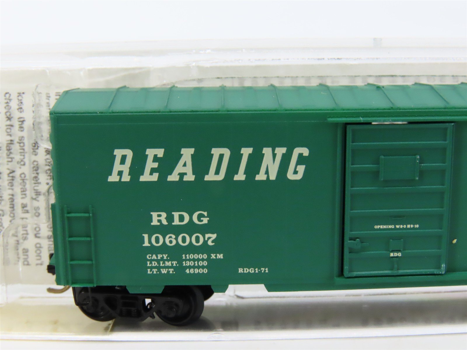 N Scale Micro-Trains MTL 24230 RDG Reading Lines 40' Single Door Box Car #106007