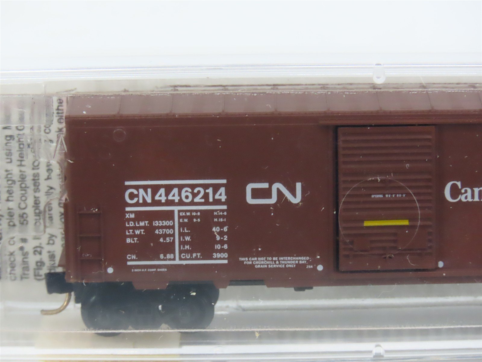N Scale Micro-Trains MTL 24280 CN Canadian National Manitoba 40' Box Car #446214
