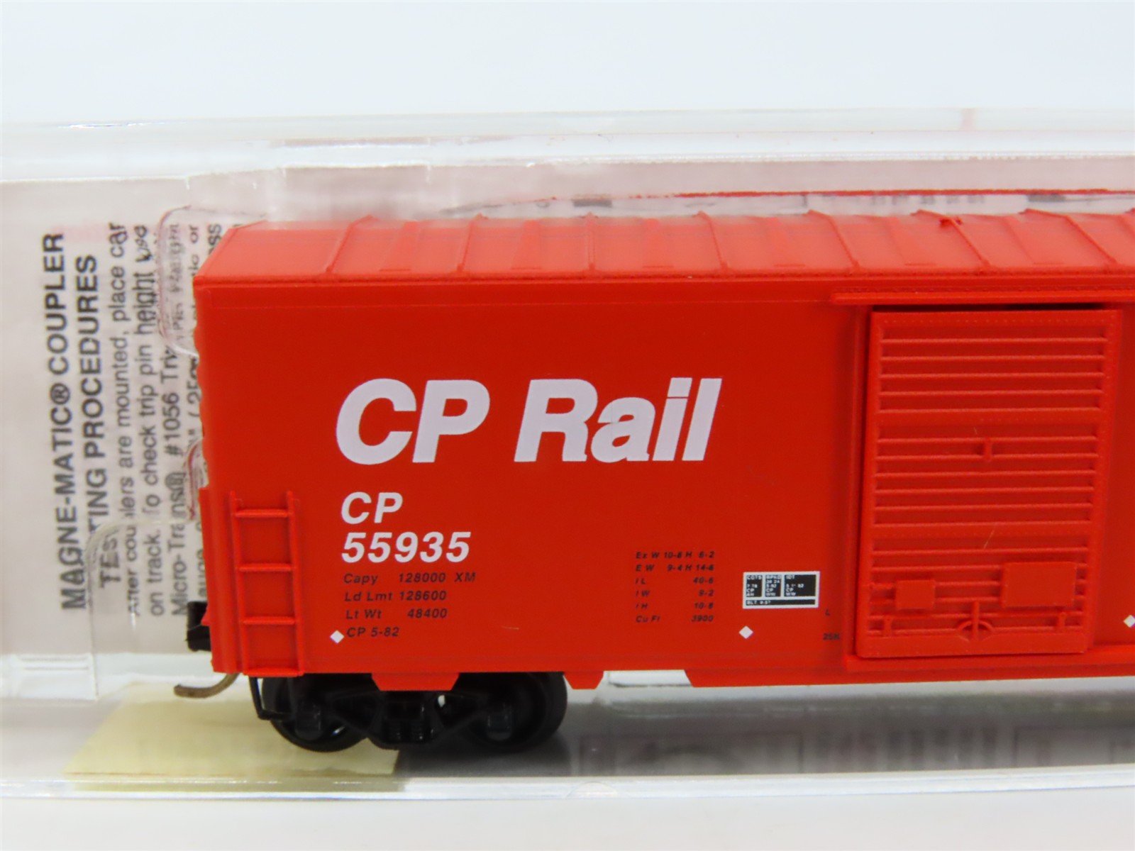 N Scale Micro-Trains MTL 24260 CP Rail 40' Single Door Box Car #55935