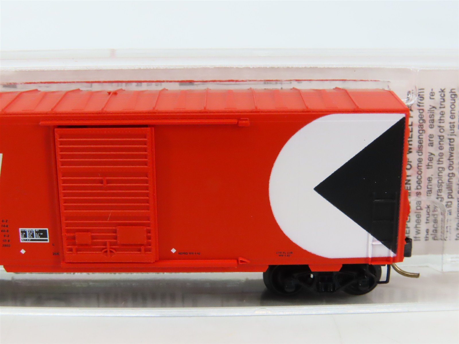 N Scale Micro-Trains MTL 24260 CP Rail 40' Single Door Box Car #55935