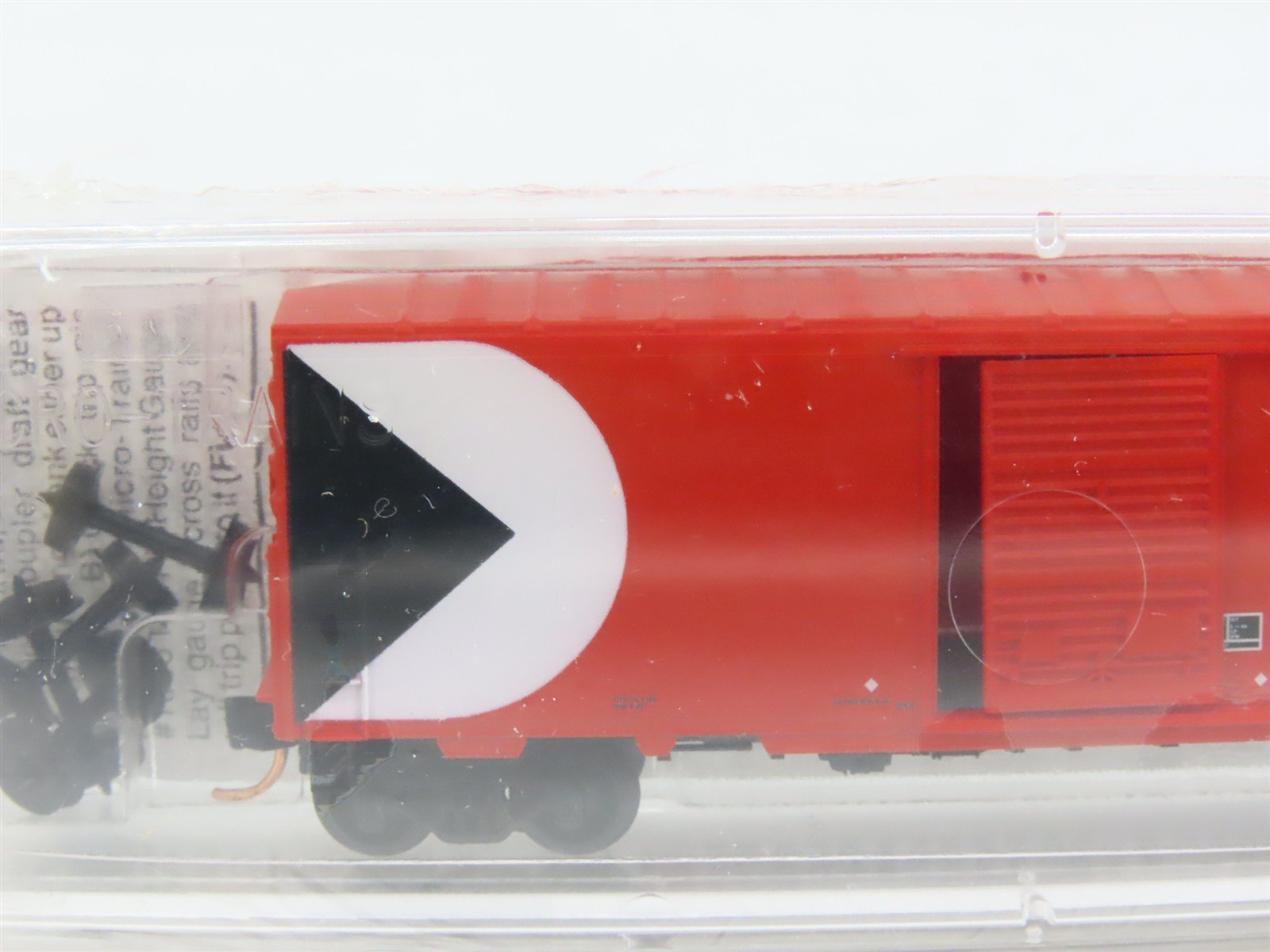N Scale Micro-Trains MTL 24260 CP Rail 40' Single Door Box Car #55947