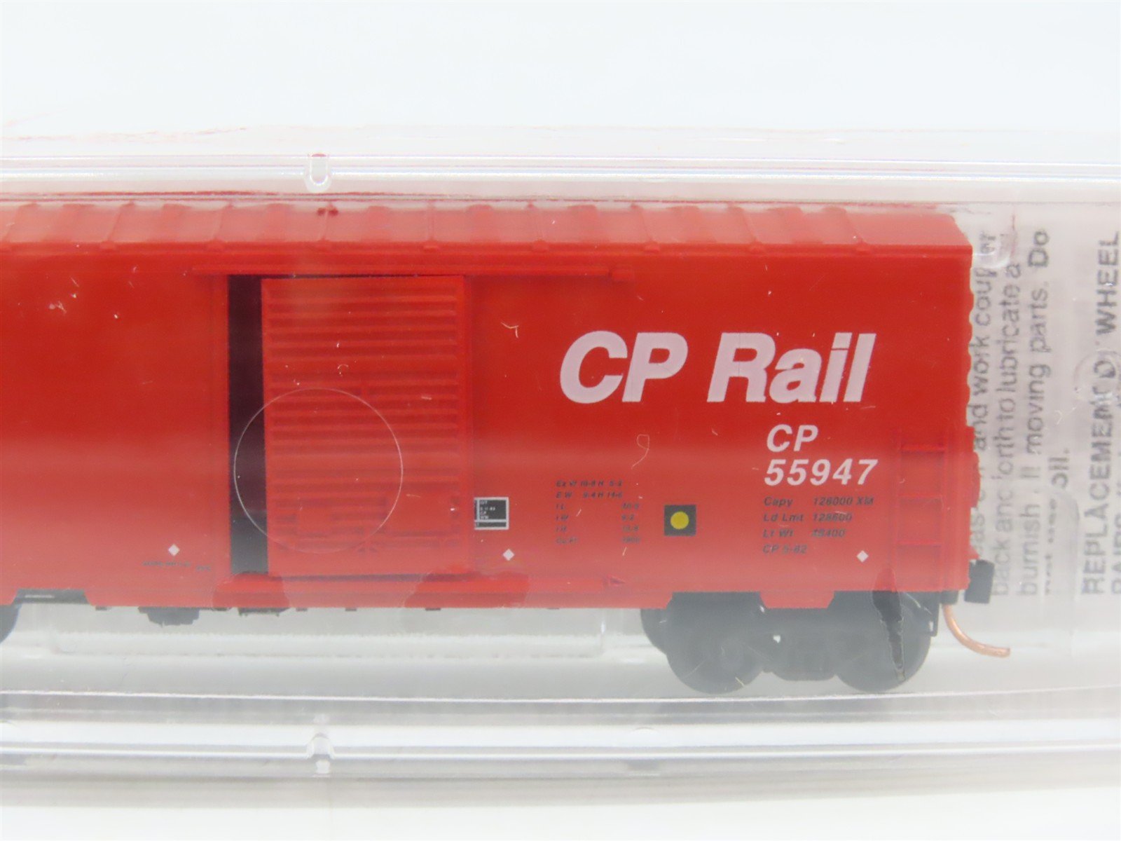 N Scale Micro-Trains MTL 24260 CP Rail 40' Single Door Box Car #55947