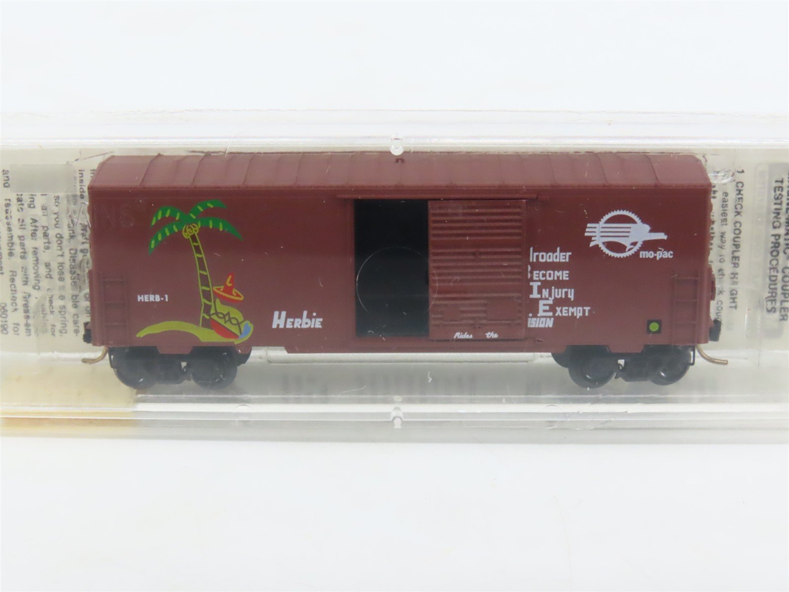 N Scale Micro-Trains MTL 24220 MP Missouri Pacific "Herbie" 40' Box Car #Herb-1