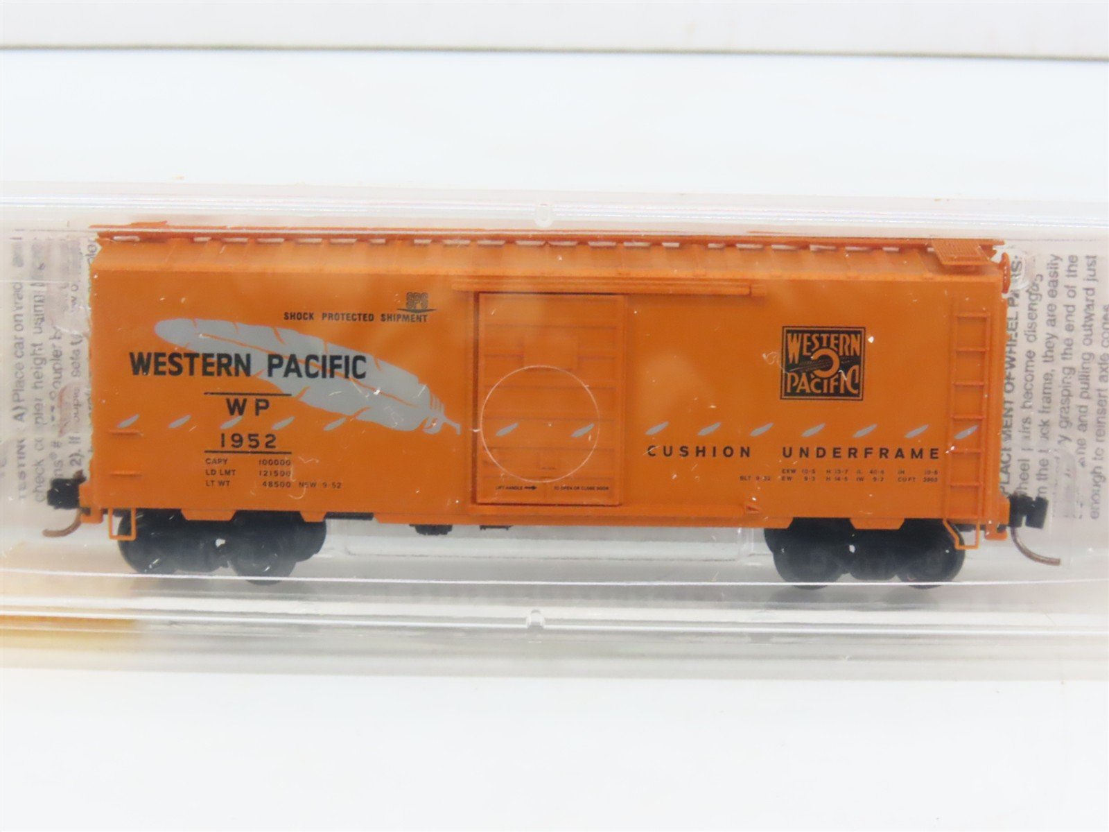 N Scale Micro-Trains MTL 20506 WP Western Pacific Feather 40' Box Car #1952