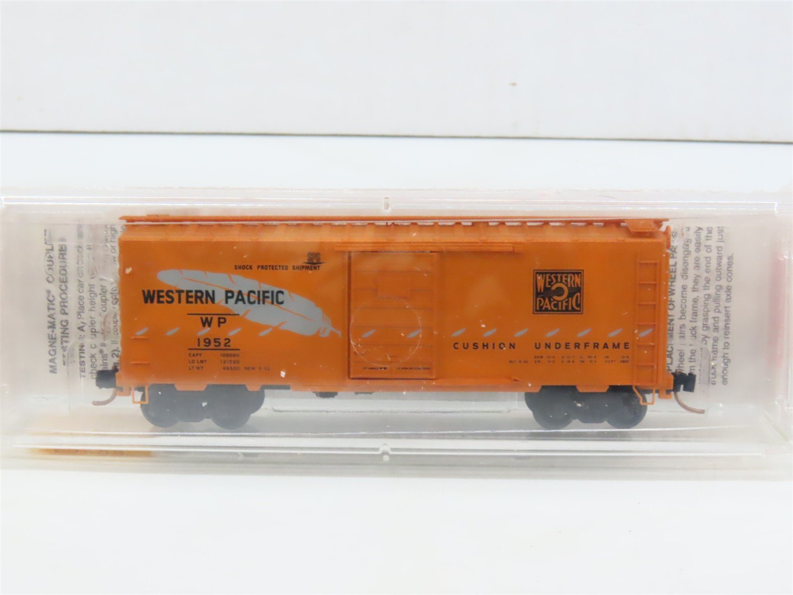 N Scale Micro-Trains MTL 20506 WP Western Pacific Feather 40' Box Car #1952