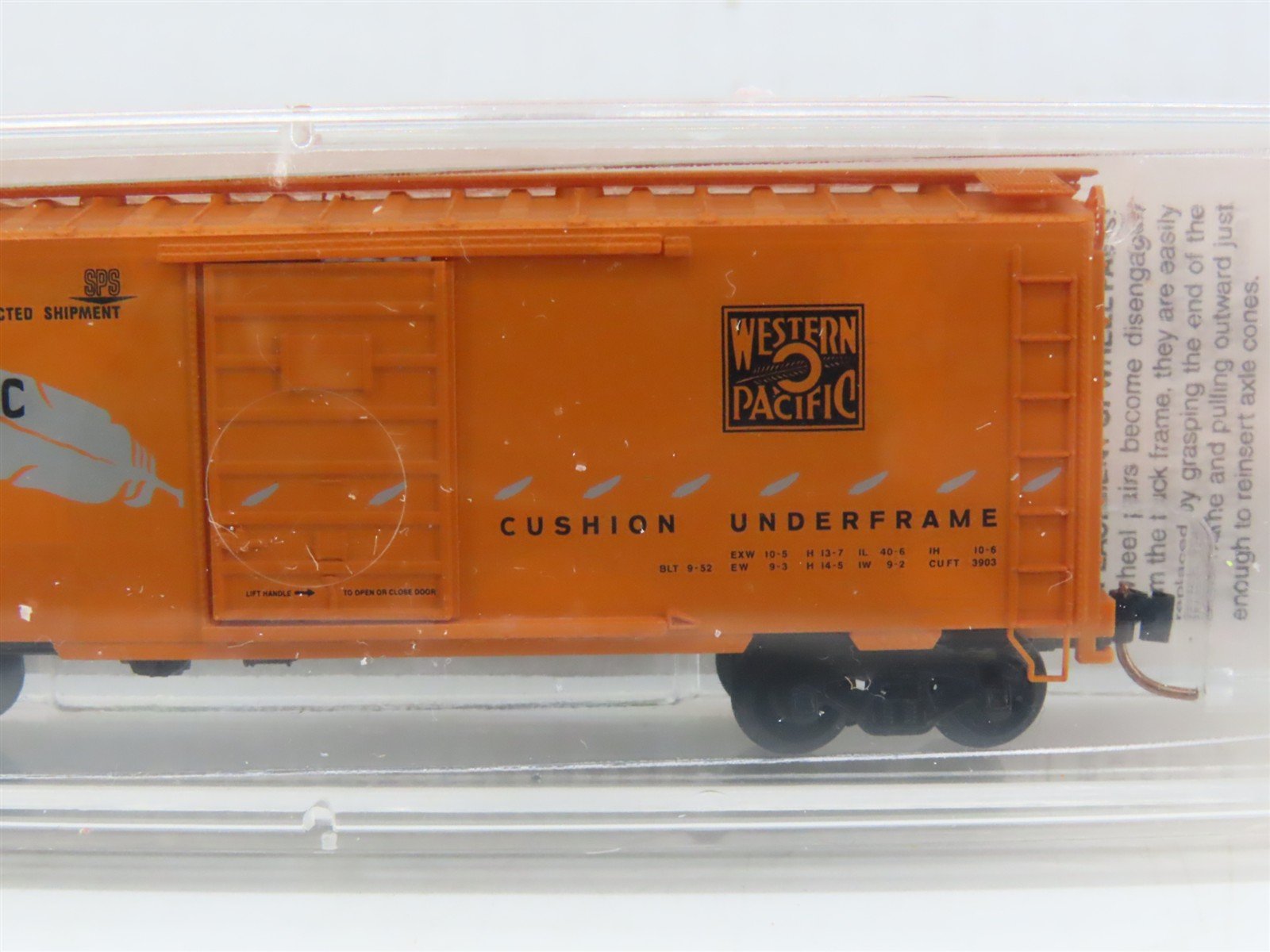 N Scale Micro-Trains MTL 20506 WP Western Pacific Feather 40' Box Car #1952