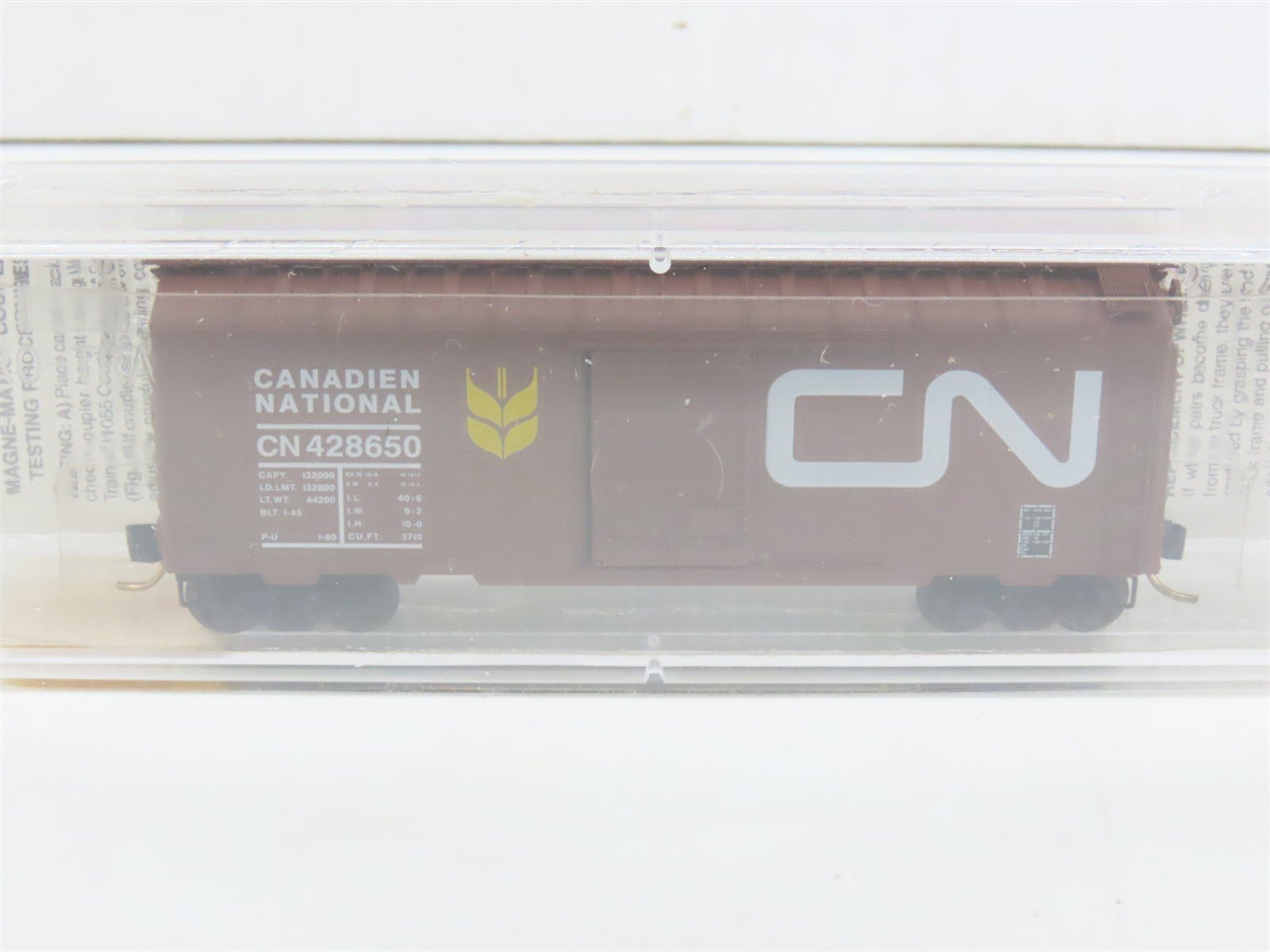 N Scale Micro-Trains MTL 20550 CN Canadian National 40' Box Car #428650