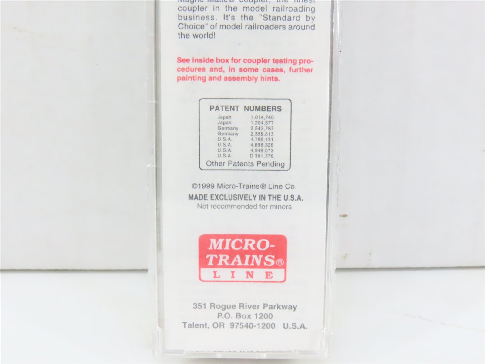 N Scale Micro-Trains MTL 21230 BCOL British Columbia 40' Plug Door Box Car #8002