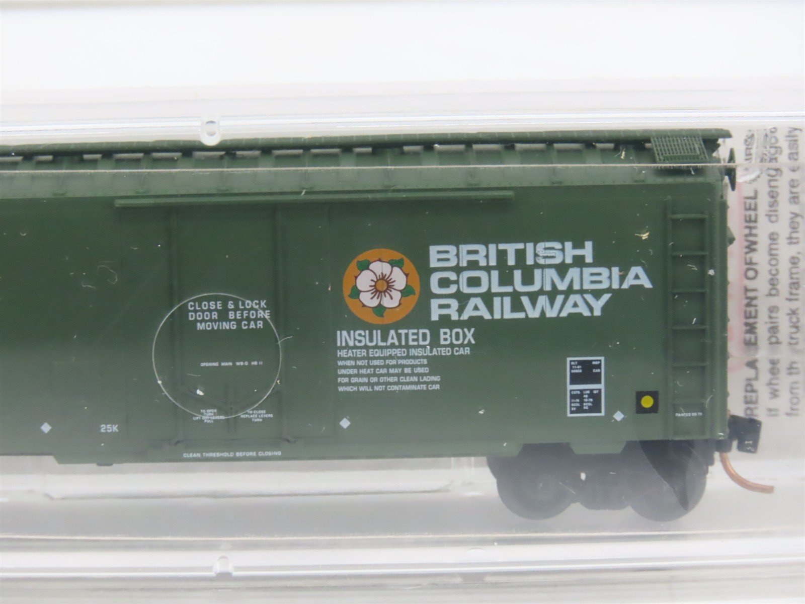 N Scale Micro-Trains MTL 21230 BCOL British Columbia 40' Plug Door Box Car #8002