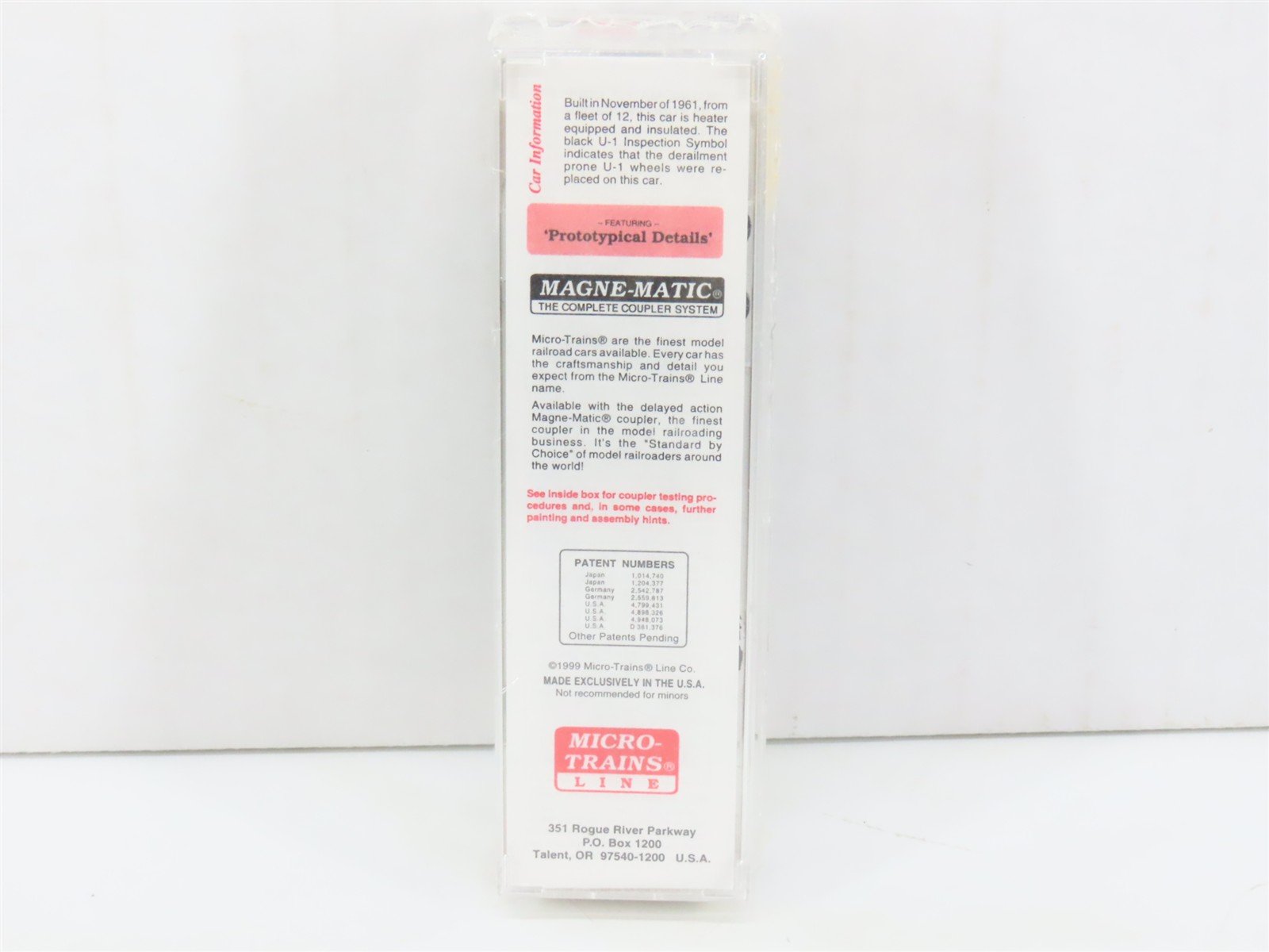 N Scale Micro-Trains MTL 21230 BCOL British Columbia 40' Plug Door Box Car #8002