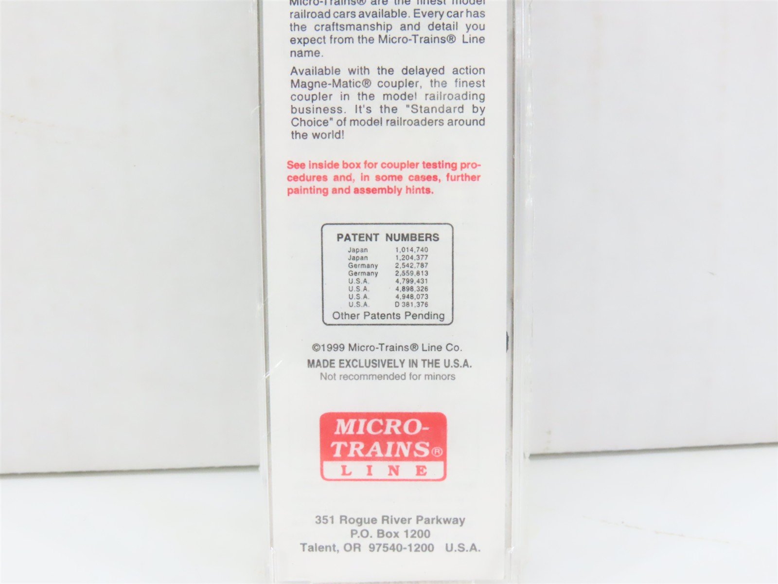 N Scale Micro-Trains MTL 21230 BCOL British Columbia 40' Plug Door Box Car #8002