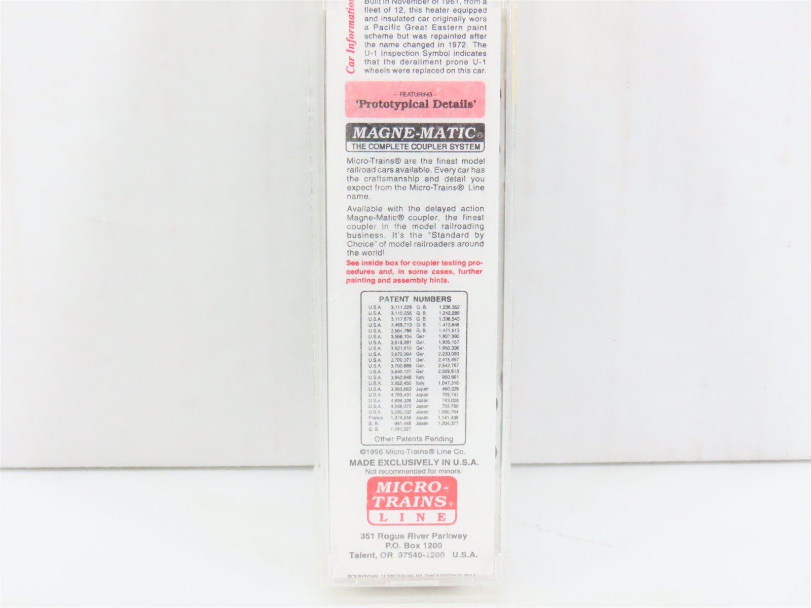 N Scale Micro-Trains MTL 21230 BCOL British Columbia 40' Plug Door Box Car #8004