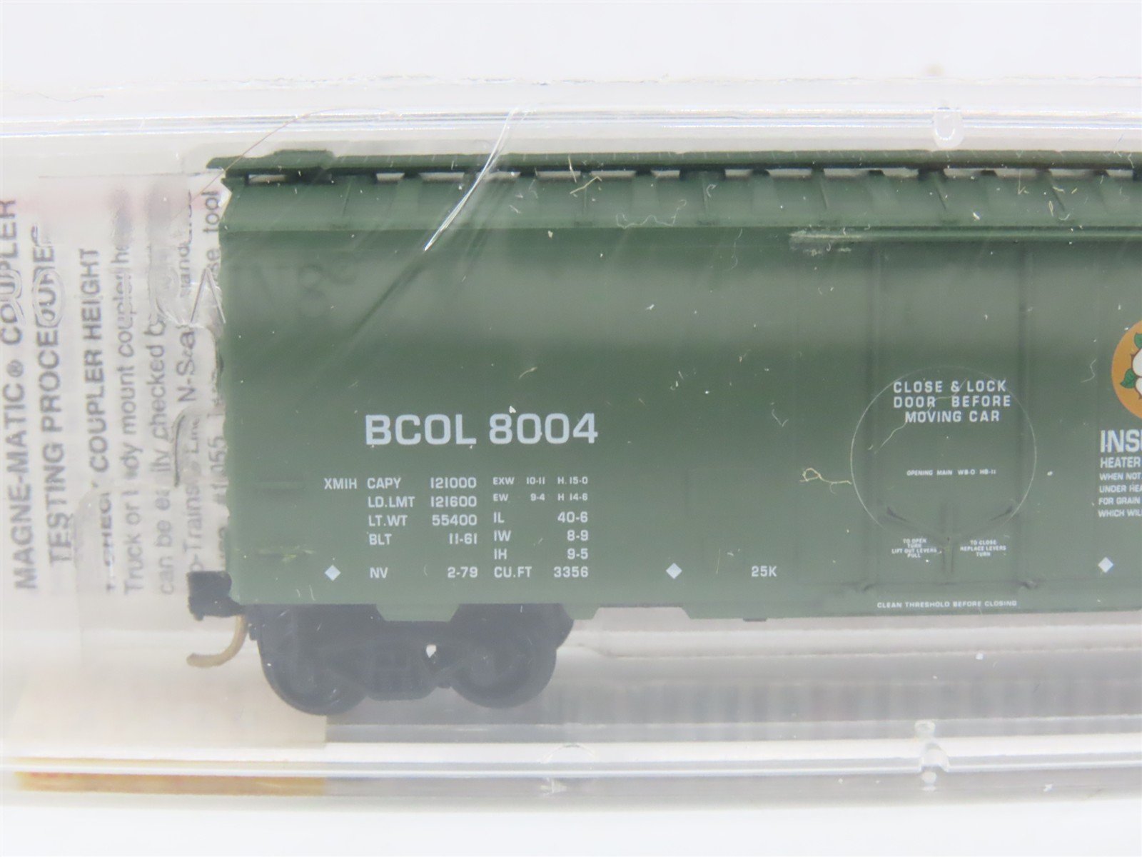 N Scale Micro-Trains MTL 21230 BCOL British Columbia 40' Plug Door Box Car #8004