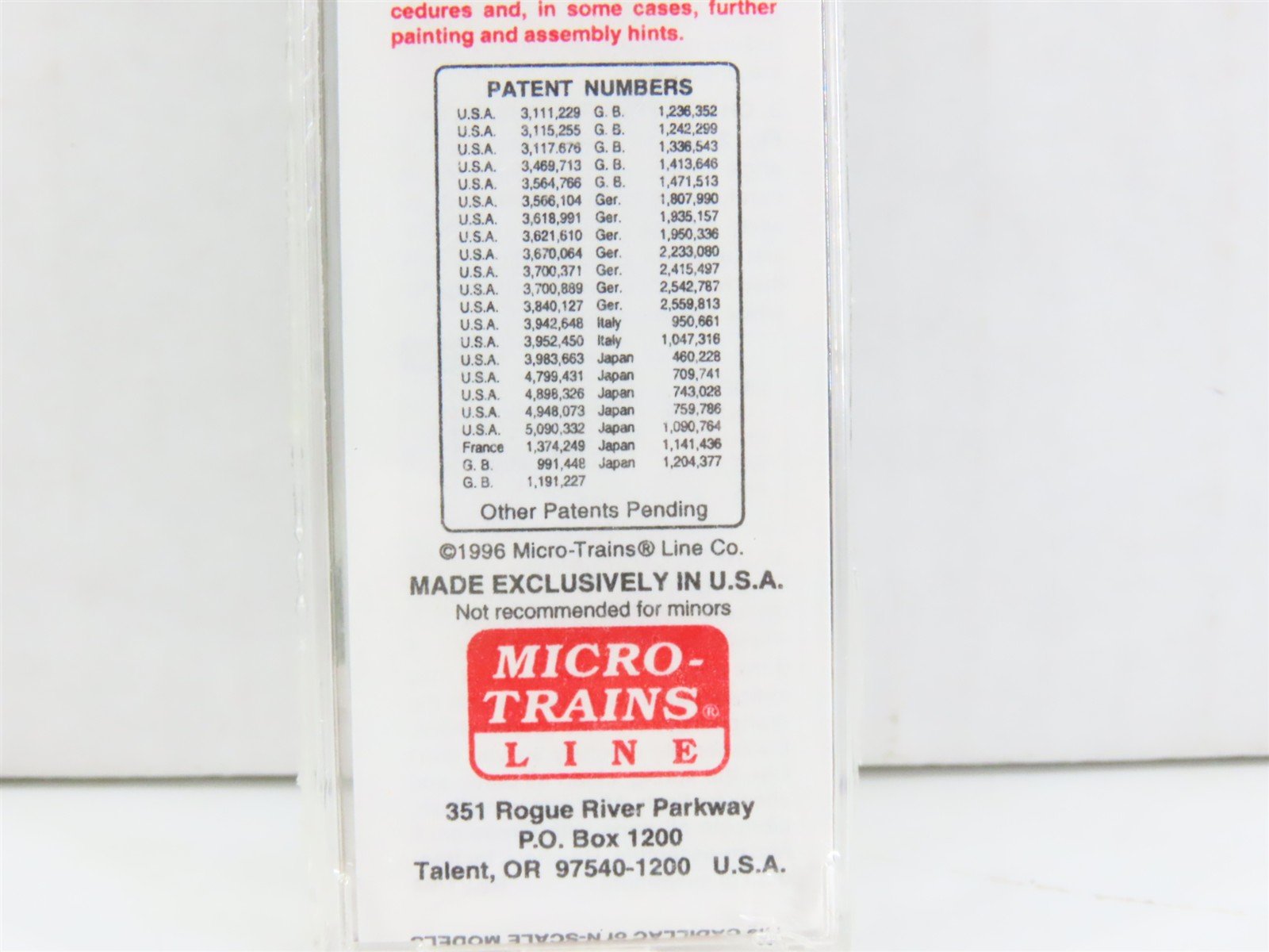 N Scale Micro-Trains MTL 21230 BCOL British Columbia 40' Plug Door Box Car #8004