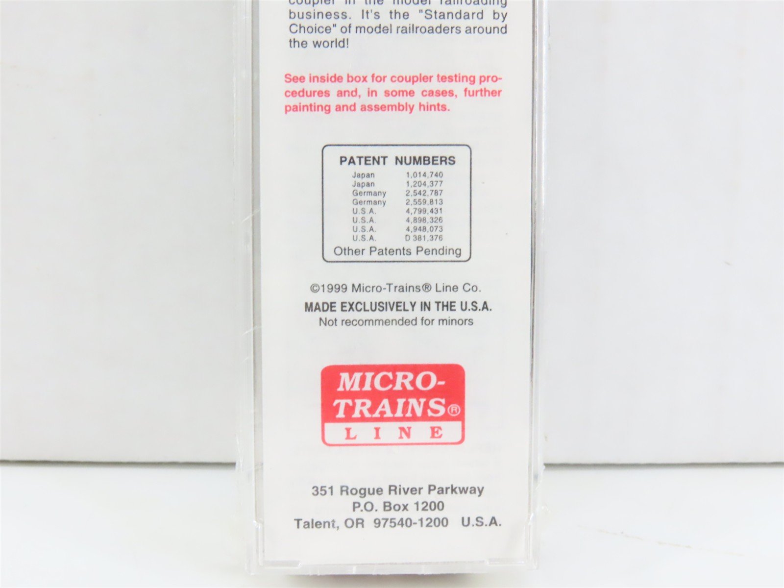 N Scale Micro-Trains MTL 21230 BCOL British Columbia 40' Plug Door Box Car #8002