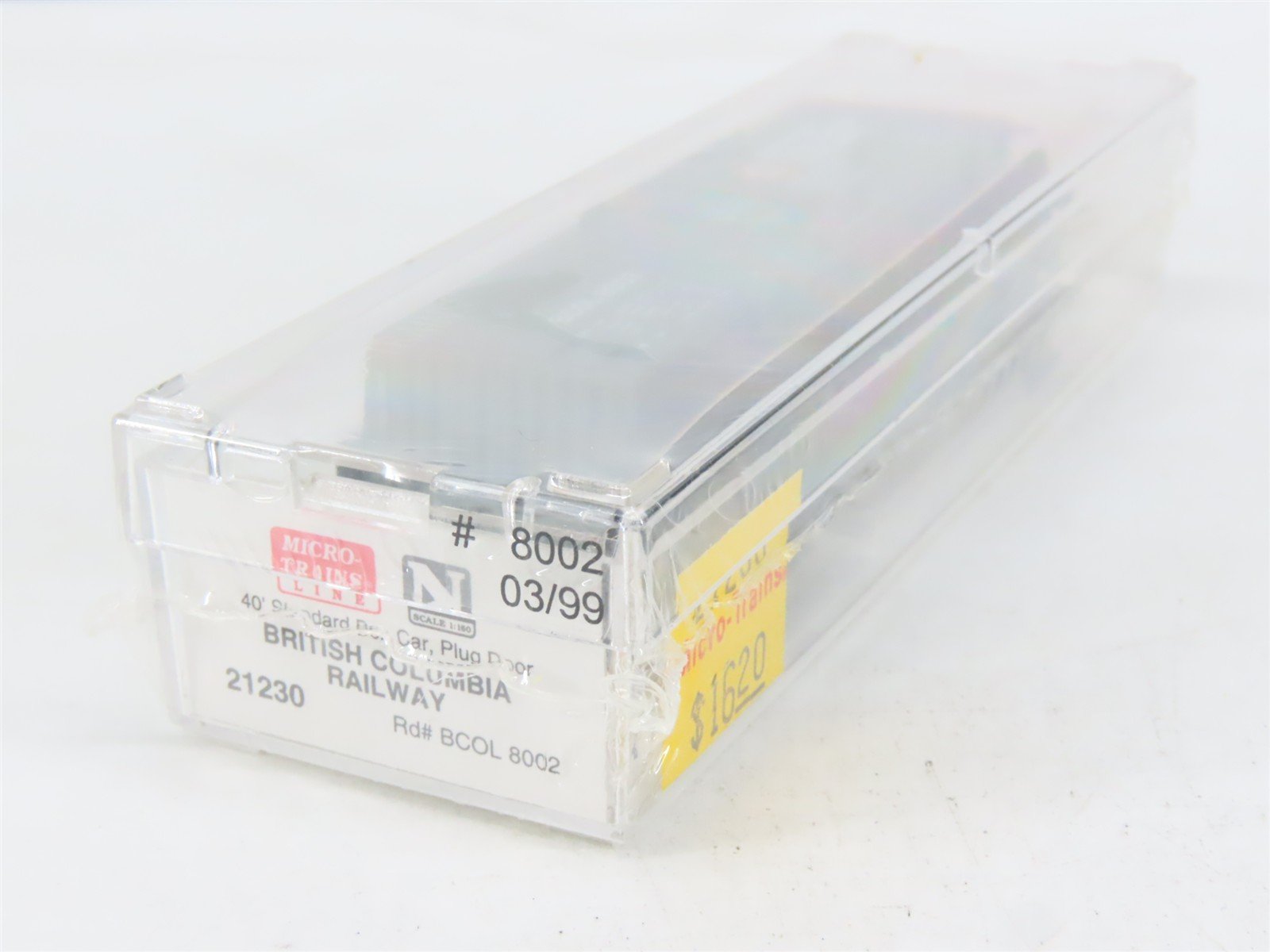 N Scale Micro-Trains MTL 21230 BCOL British Columbia 40' Plug Door Box Car #8002