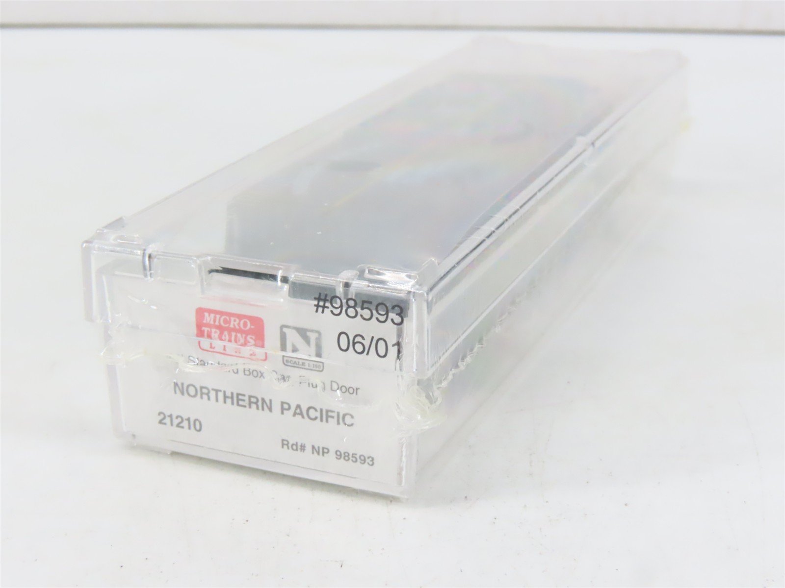 N Scale Micro-Trains MTL 21210 NP Northern Pacific Vista Dome 40' Box Car #98593