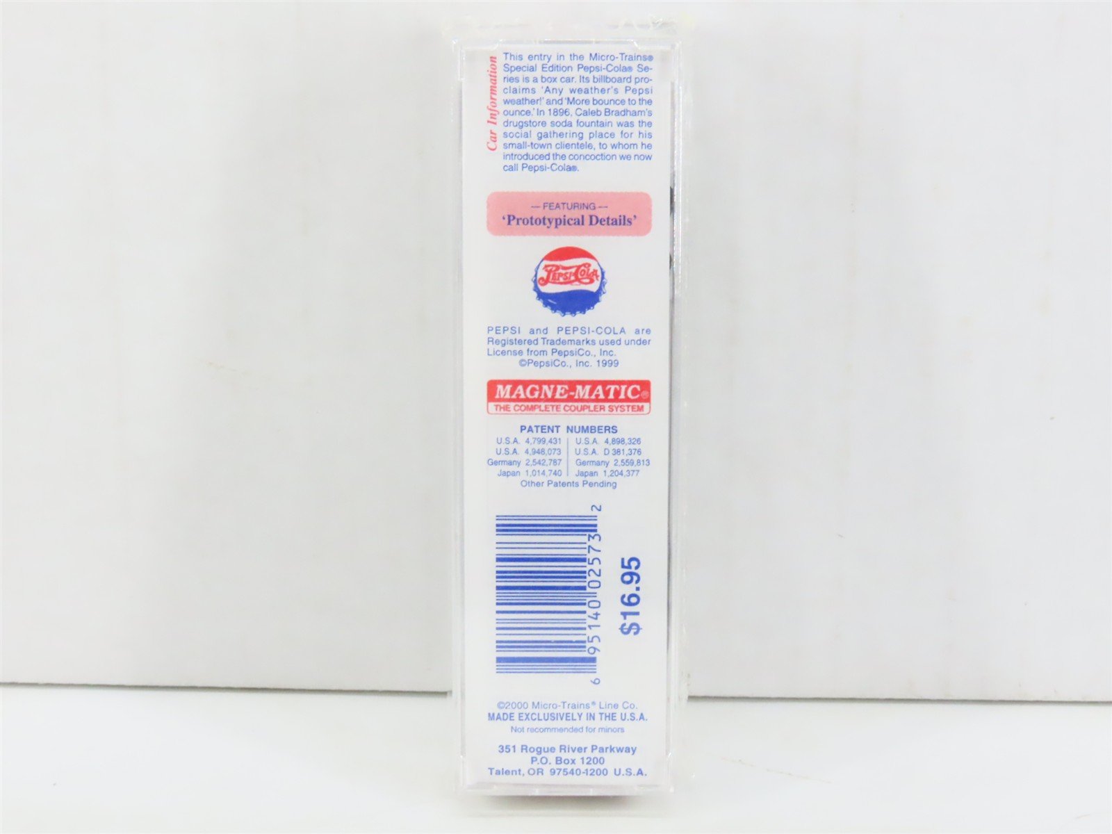 N Scale Micro-Trains MTL 21270 PC Pepsi-Cola 40' Plug Door Box Car #122000