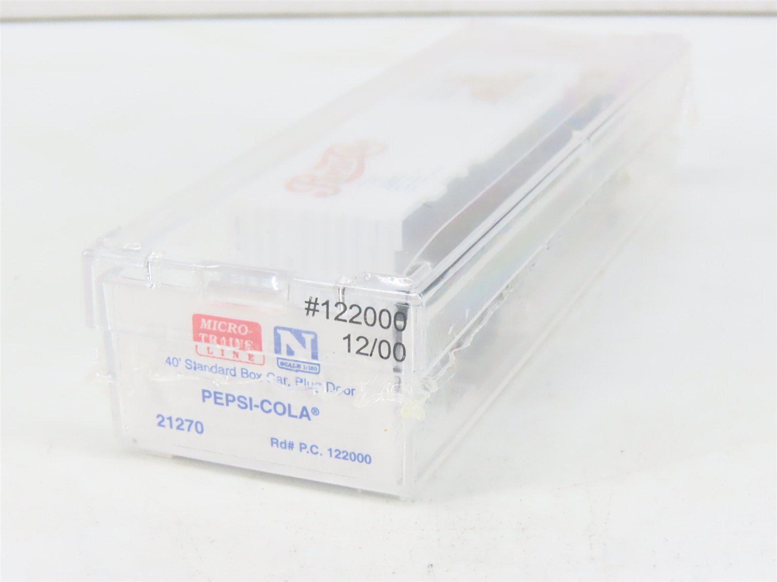 N Scale Micro-Trains MTL 21270 PC Pepsi-Cola 40' Plug Door Box Car #122000