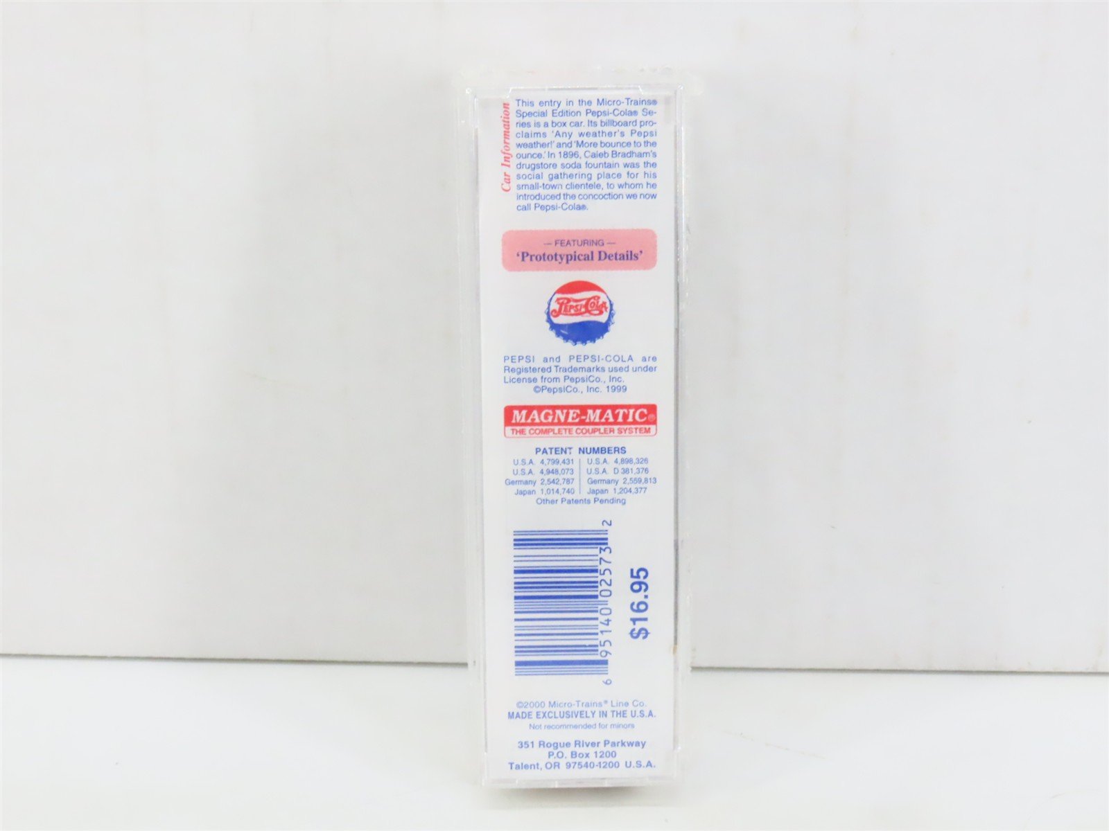 N Scale Micro-Trains MTL 21270 PC Pepsi-Cola 40' Plug Door Box Car #122000