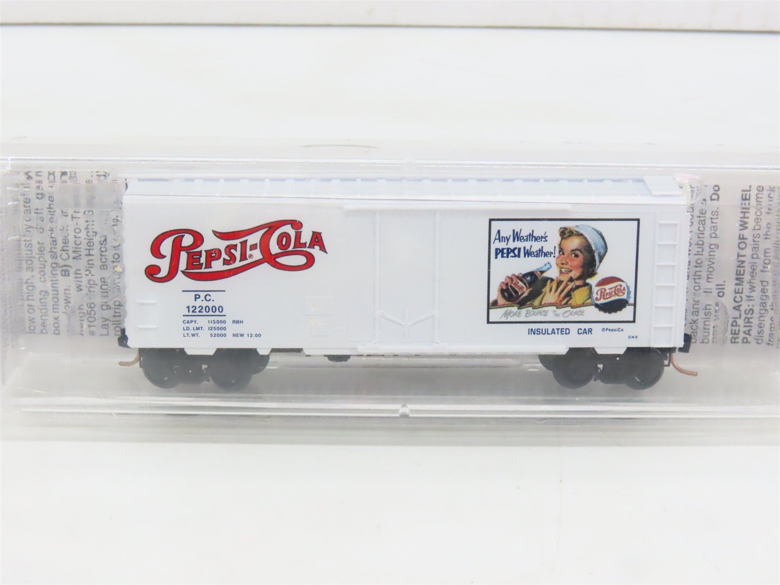 N Scale Micro-Trains MTL 21270 PC Pepsi-Cola 40' Plug Door Box Car #122000
