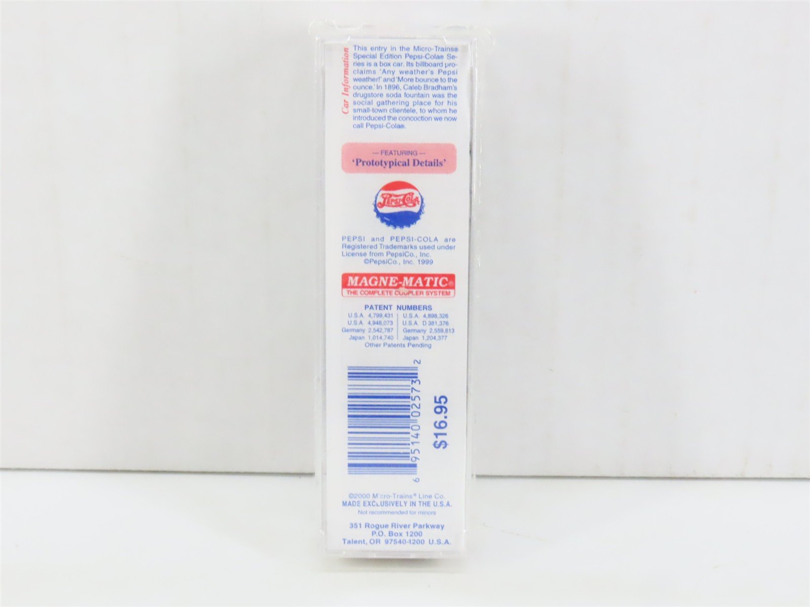 N Scale Micro-Trains MTL 21270 PC Pepsi-Cola 40' Plug Door Box Car #122000