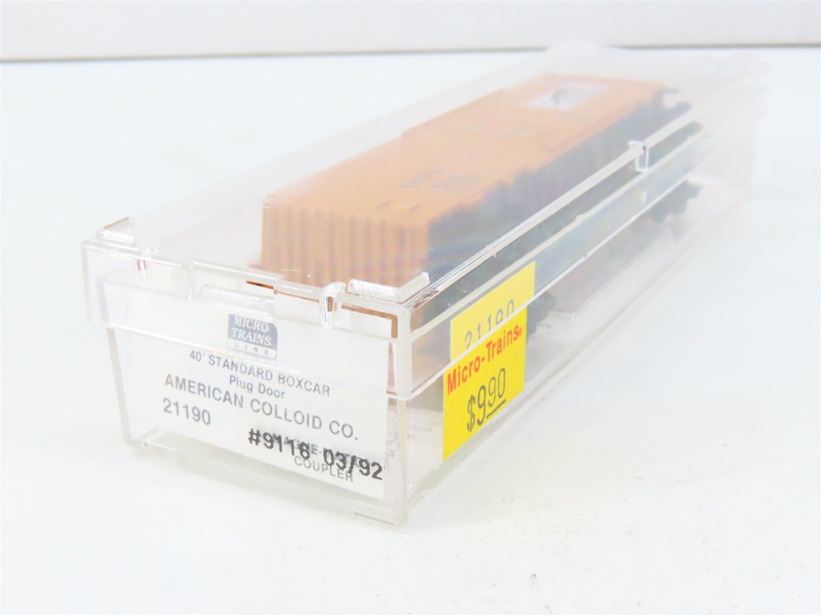 N Scale Micro-Trains MTL 21190 LOVX American Colloid Co. 40' Box Car #9116
