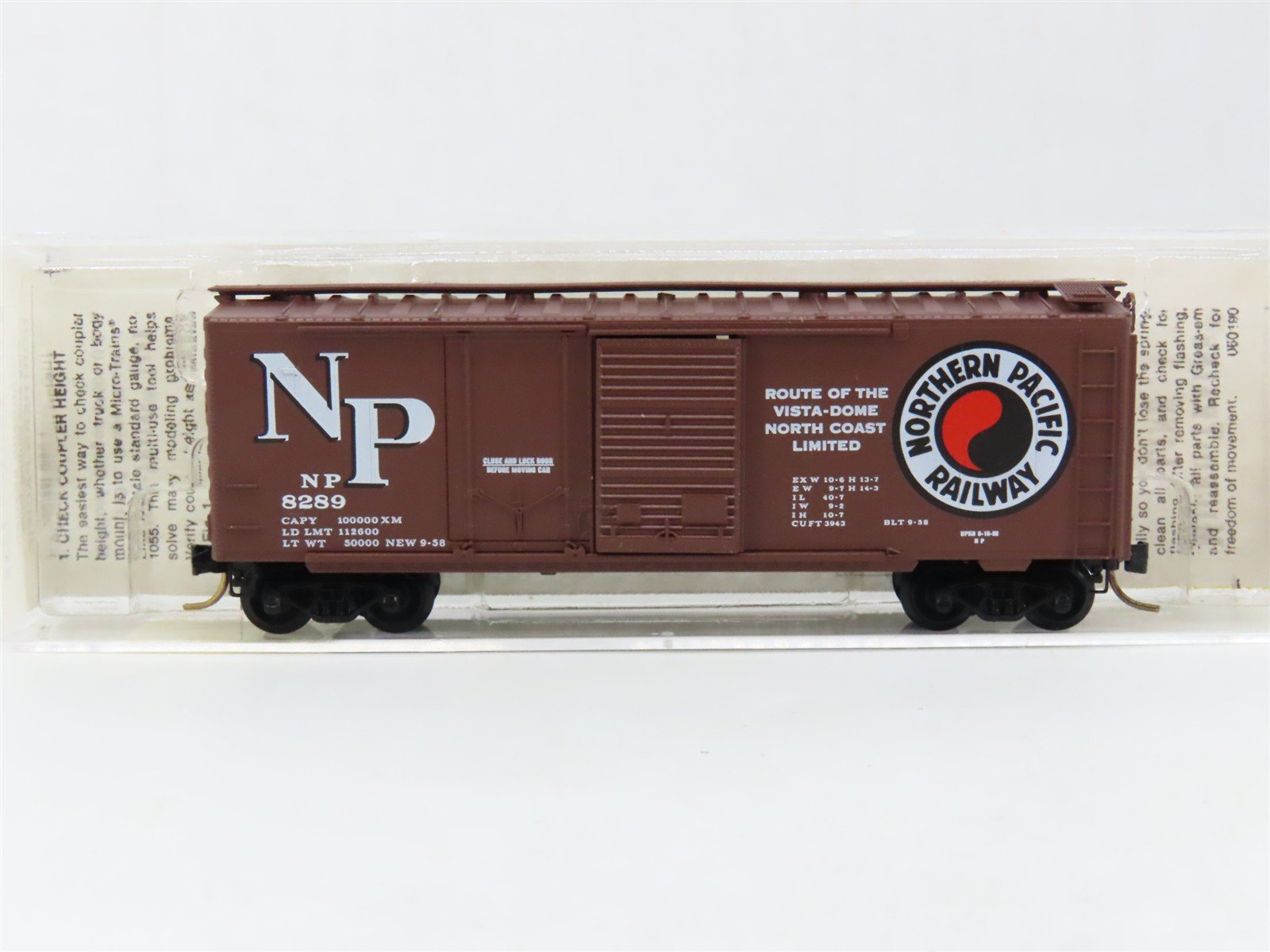 N Kadee Micro-Trains MTL 22040 NP Northern Pacific Vista Dome 40' Box Car #8289