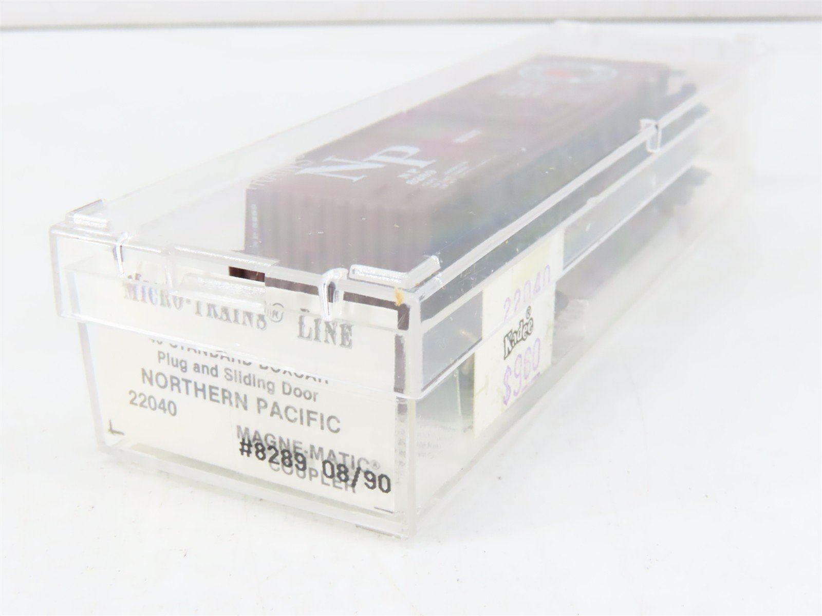 N Kadee Micro-Trains MTL 22040 NP Northern Pacific Vista Dome 40' Box Car #8289