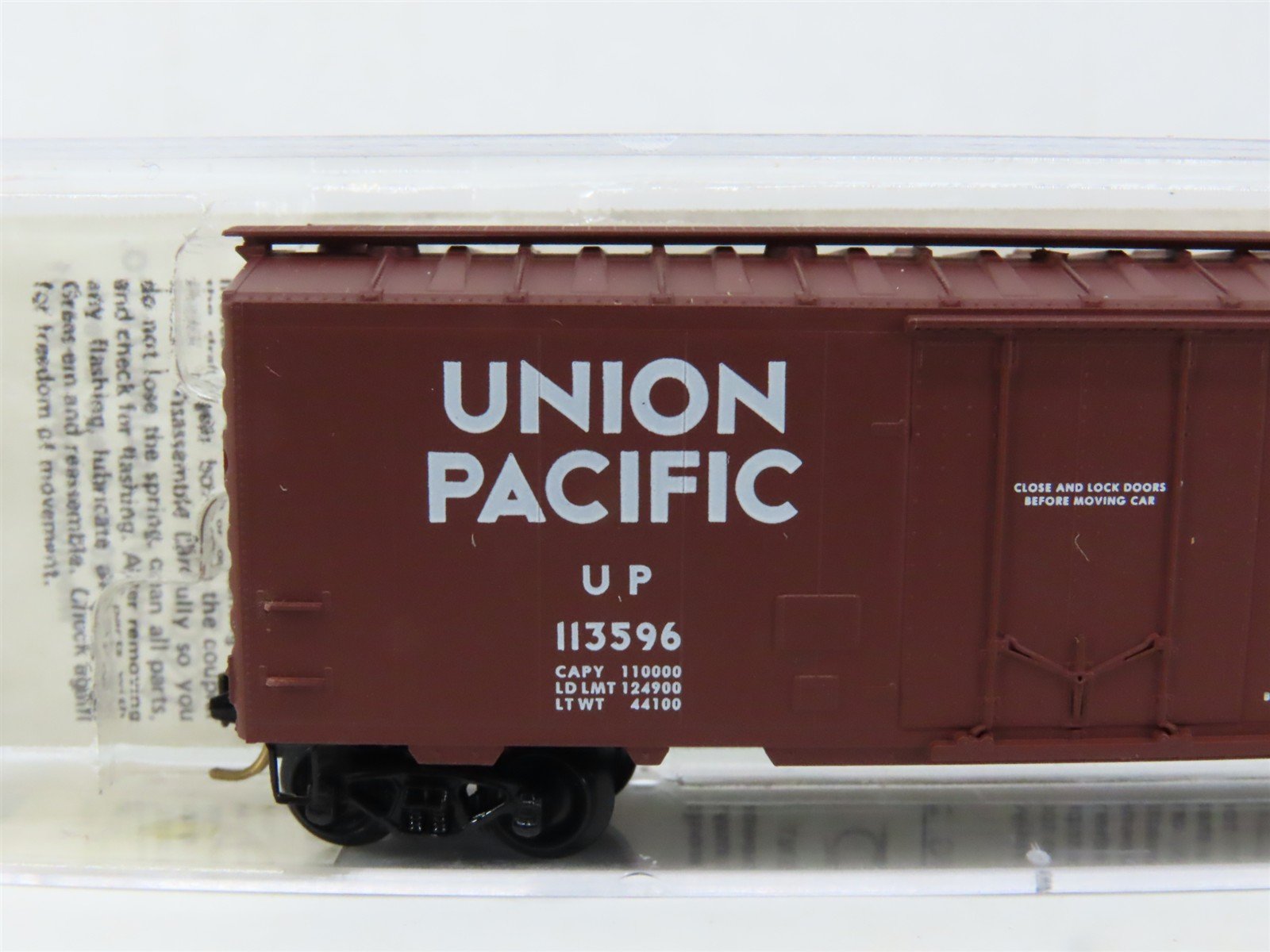 N Kadee Micro-Trains MTL 21140 UP Union Pacific Ship & Travel 40' Boxcar #113596